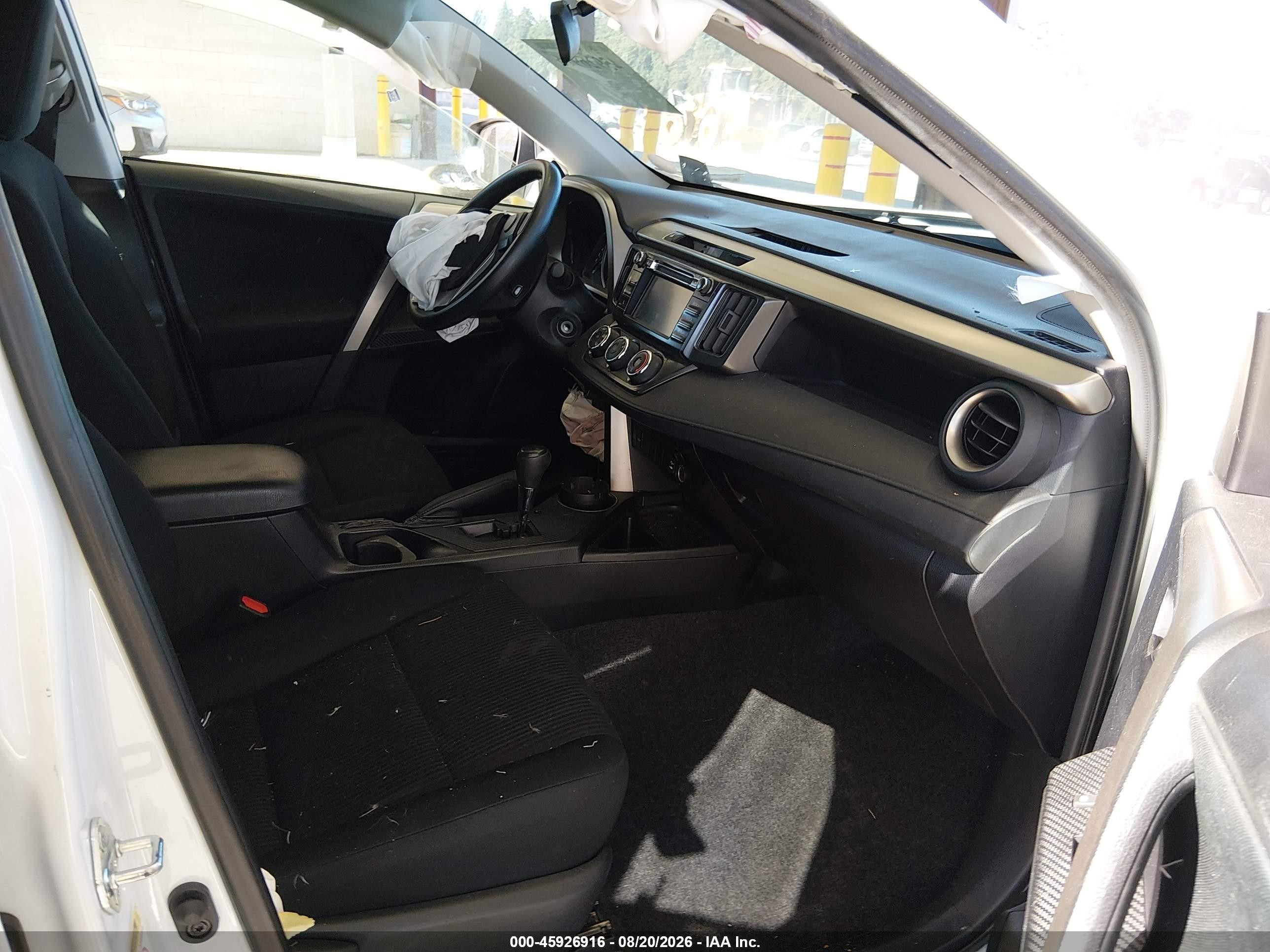 2015 Toyota Rav4 Le White vin: 2T3BFREV2FW294537