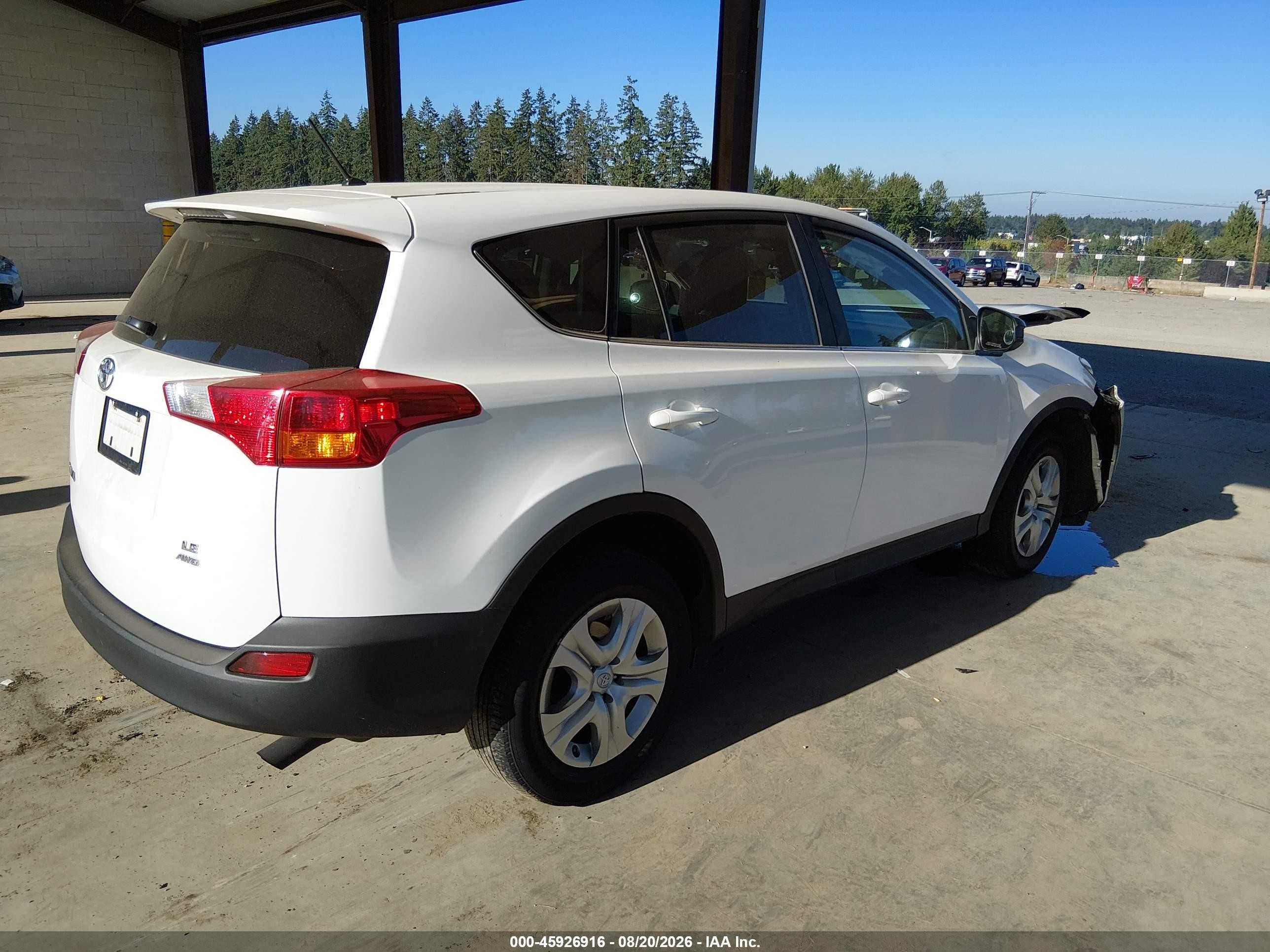 2015 Toyota Rav4 Le White vin: 2T3BFREV2FW294537