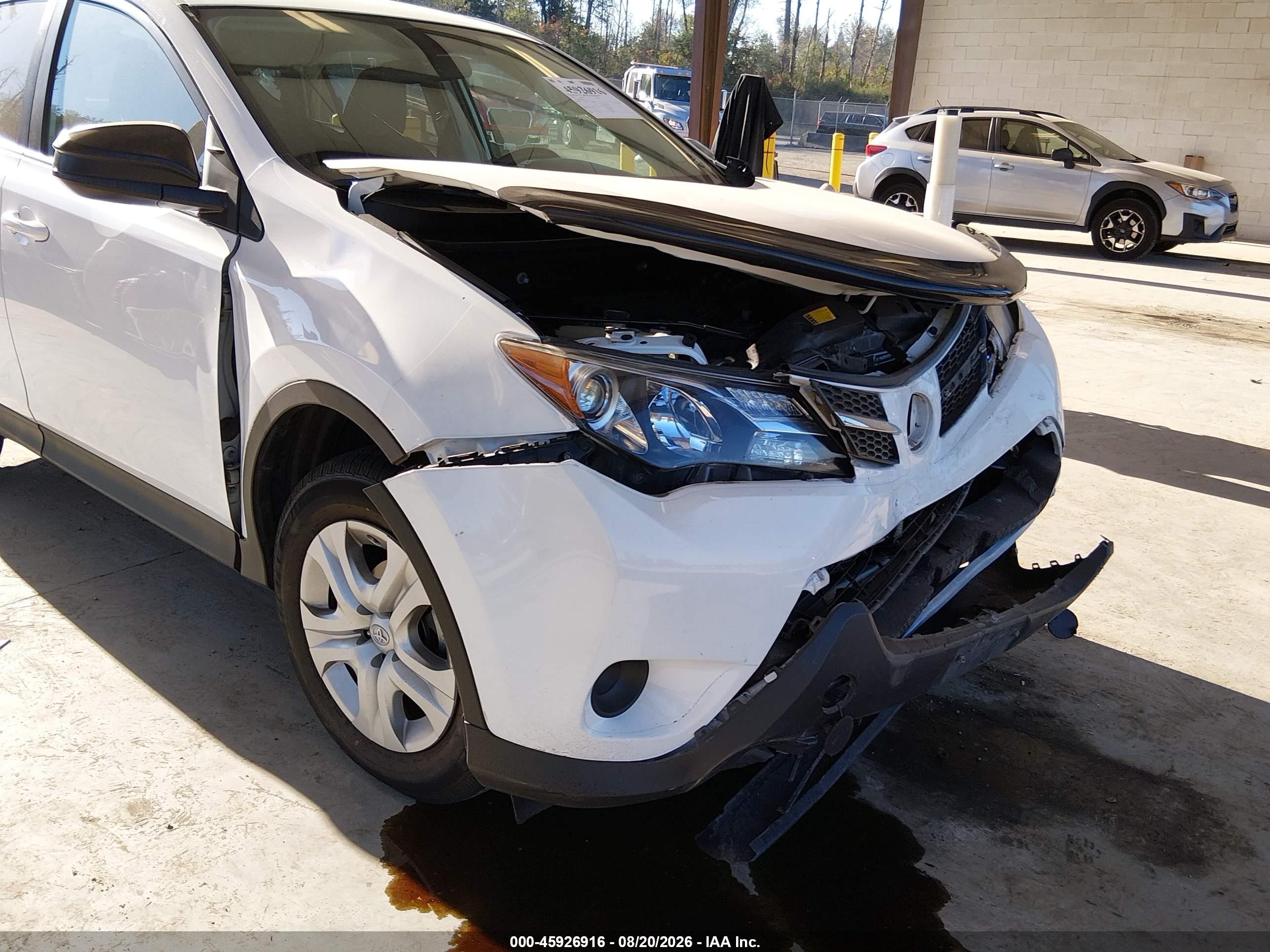 2015 Toyota Rav4 Le White vin: 2T3BFREV2FW294537
