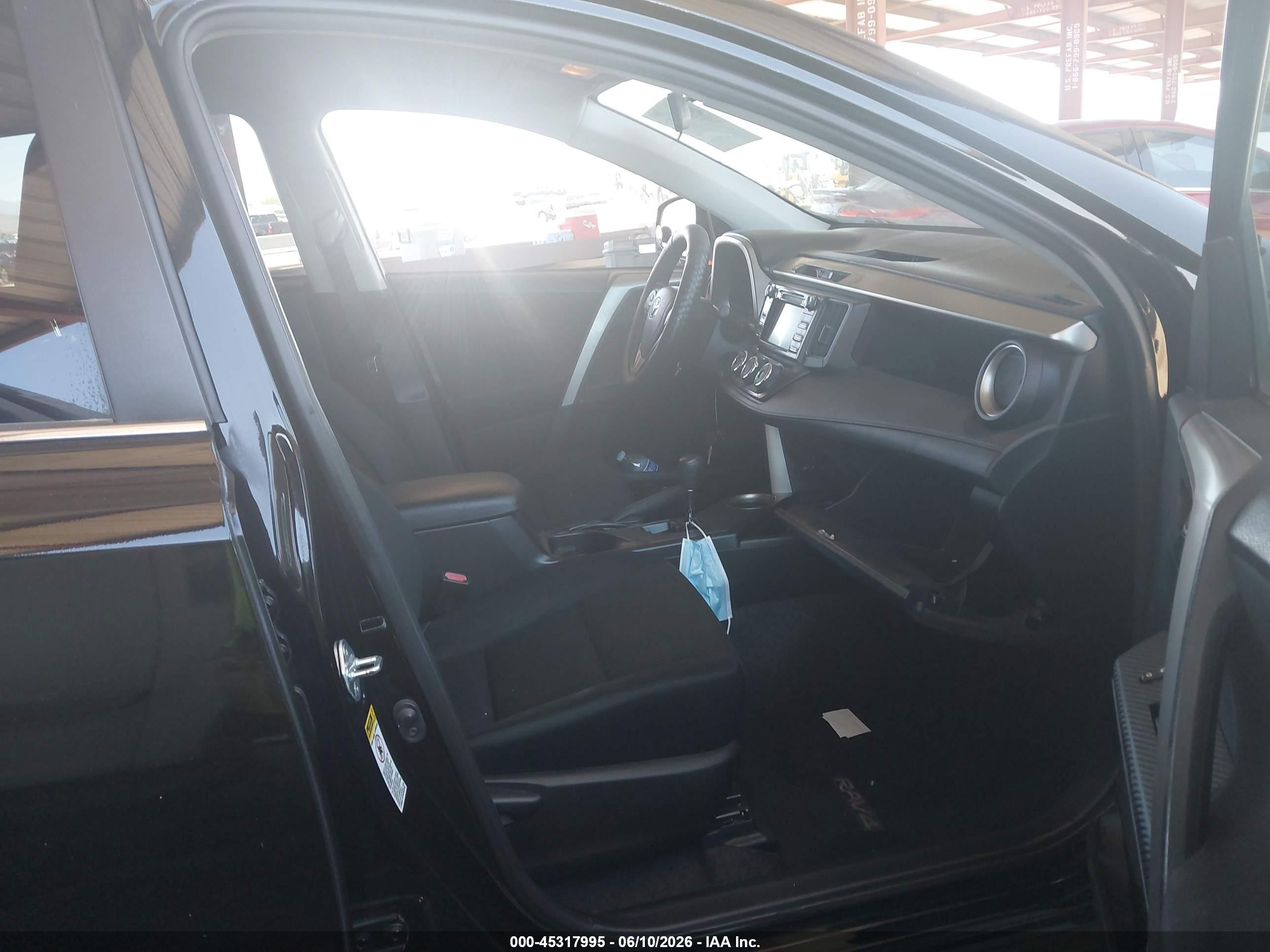 2015 Toyota Rav4 Le Black vin: 2T3BFREV2FW295025