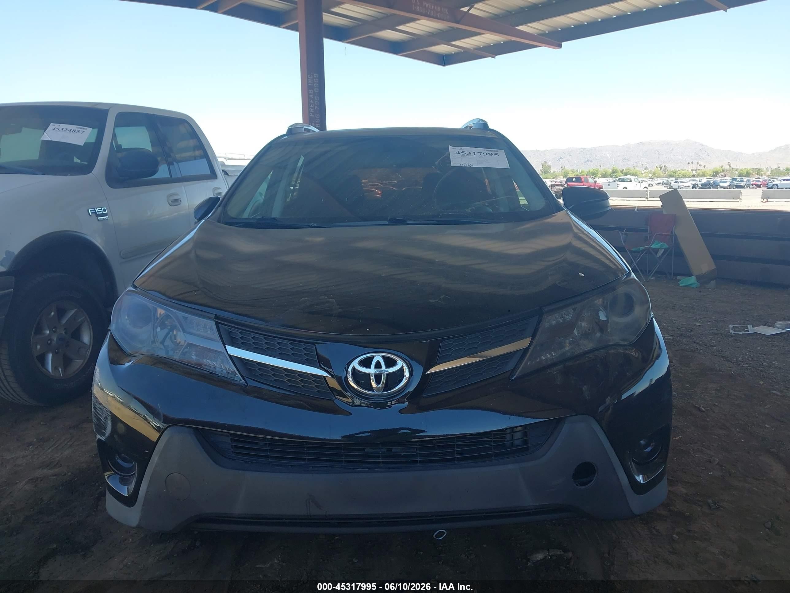 2015 Toyota Rav4 Le Black vin: 2T3BFREV2FW295025