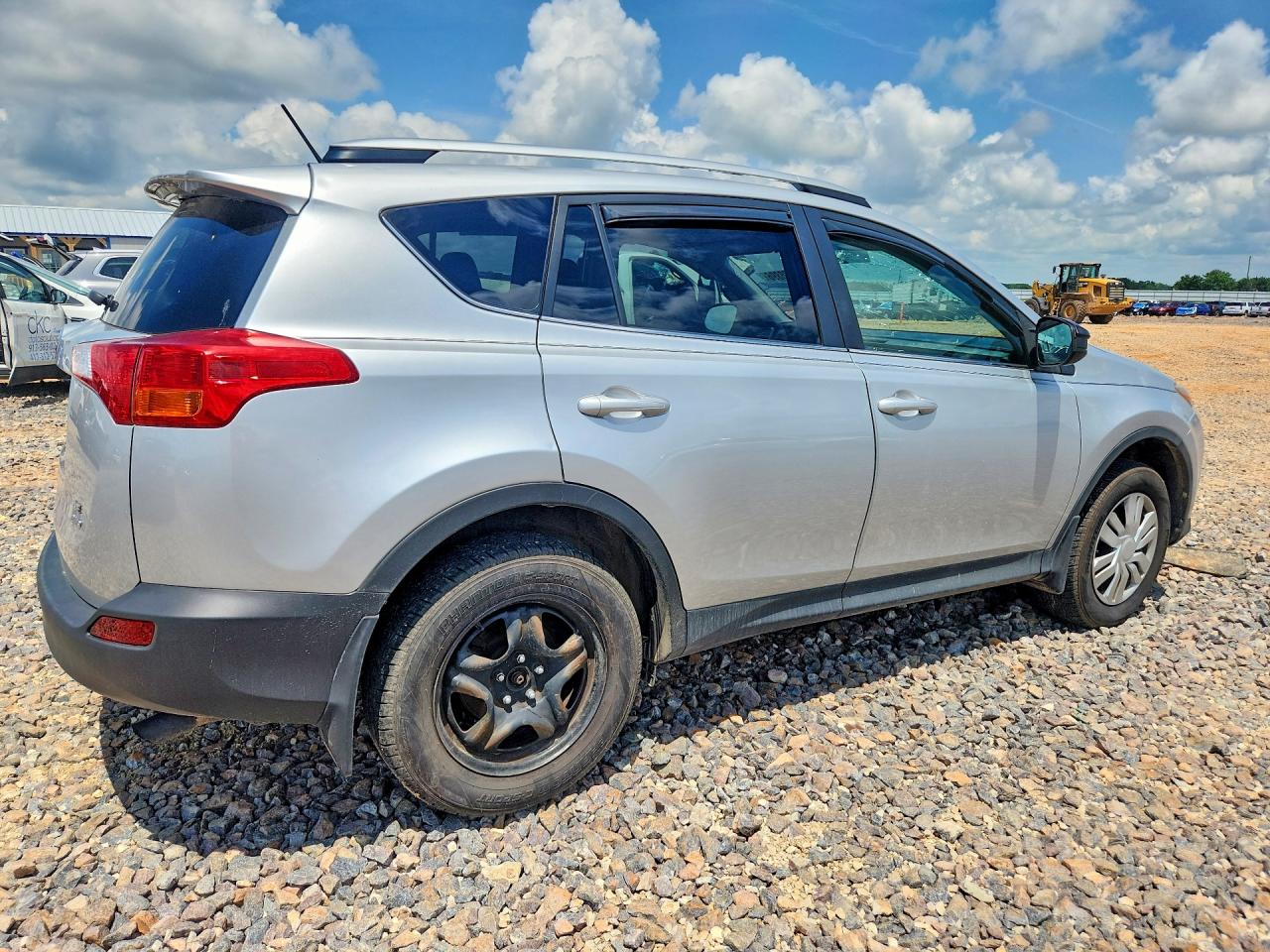 2015 Toyota Rav4 Le Silver vin: 2T3BFREV2FW352727