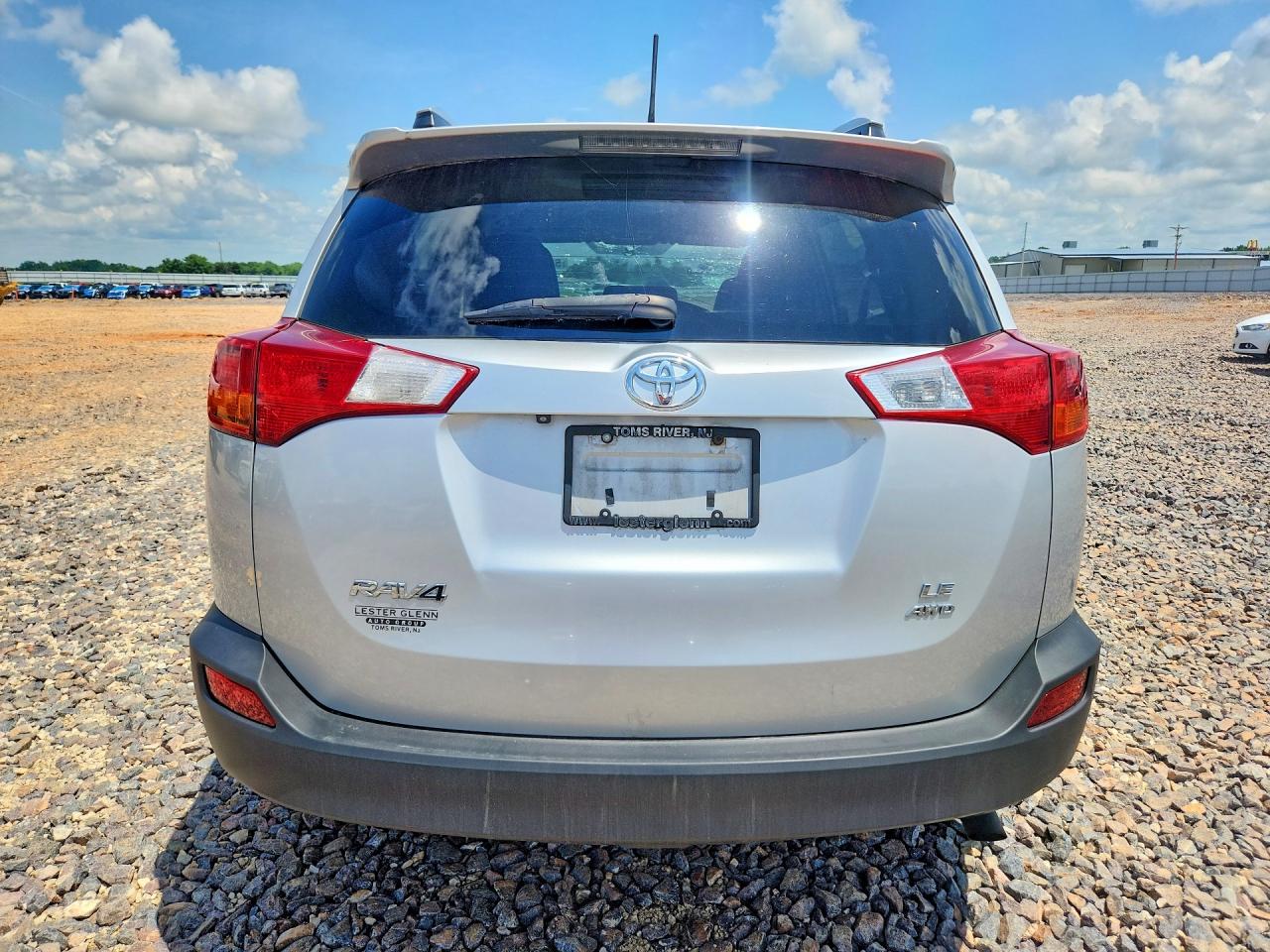 2015 Toyota Rav4 Le Silver vin: 2T3BFREV2FW352727