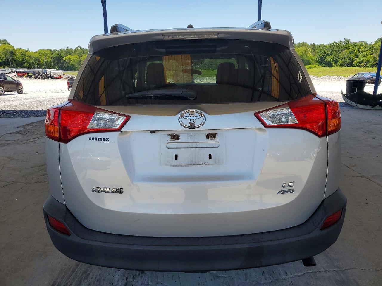 2015 Toyota Rav4 Le Silver vin: 2T3BFREV2FW356437