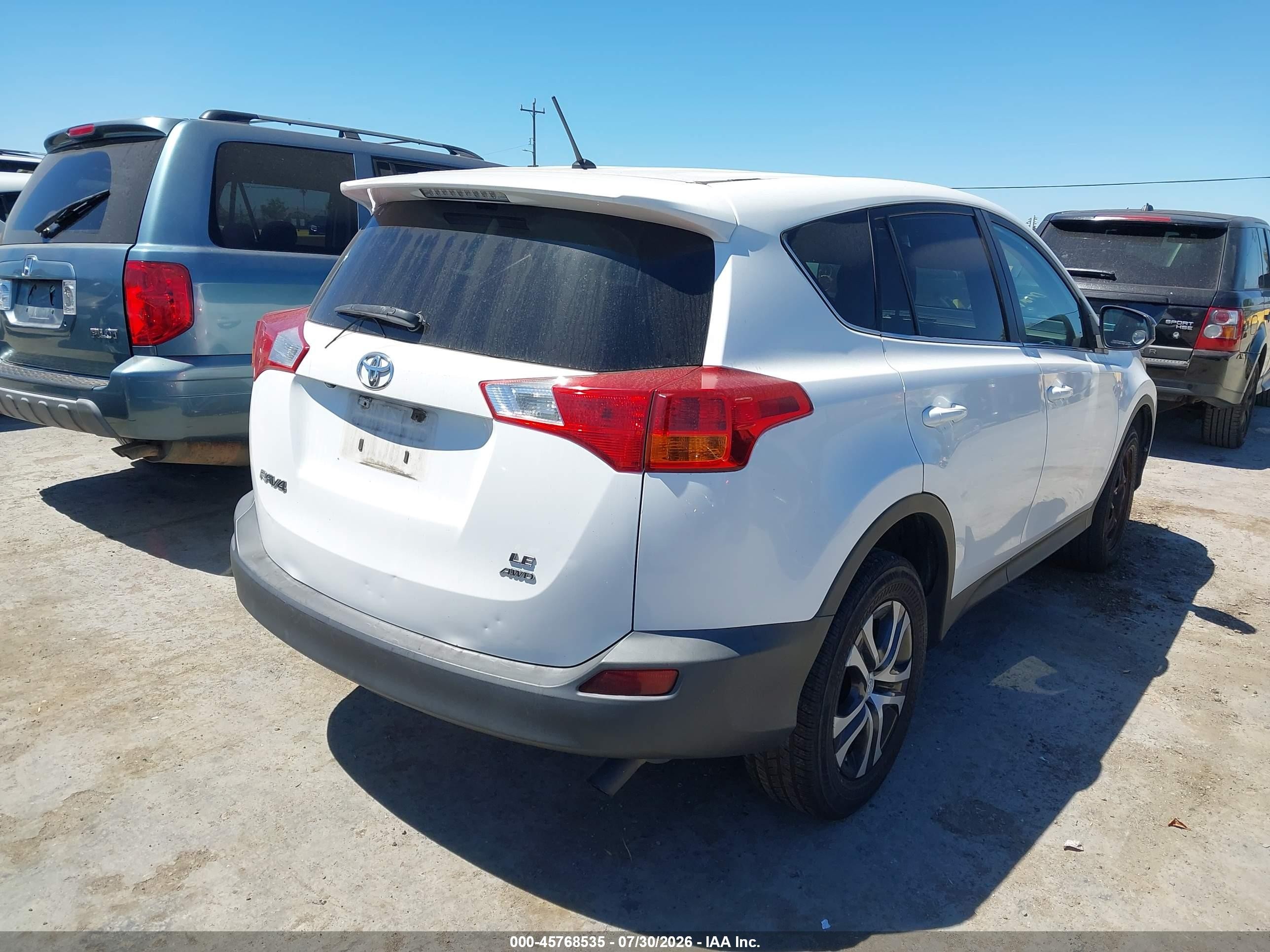 2015 Toyota Rav4 Le Белый vin: 2T3BFREV2FW361783