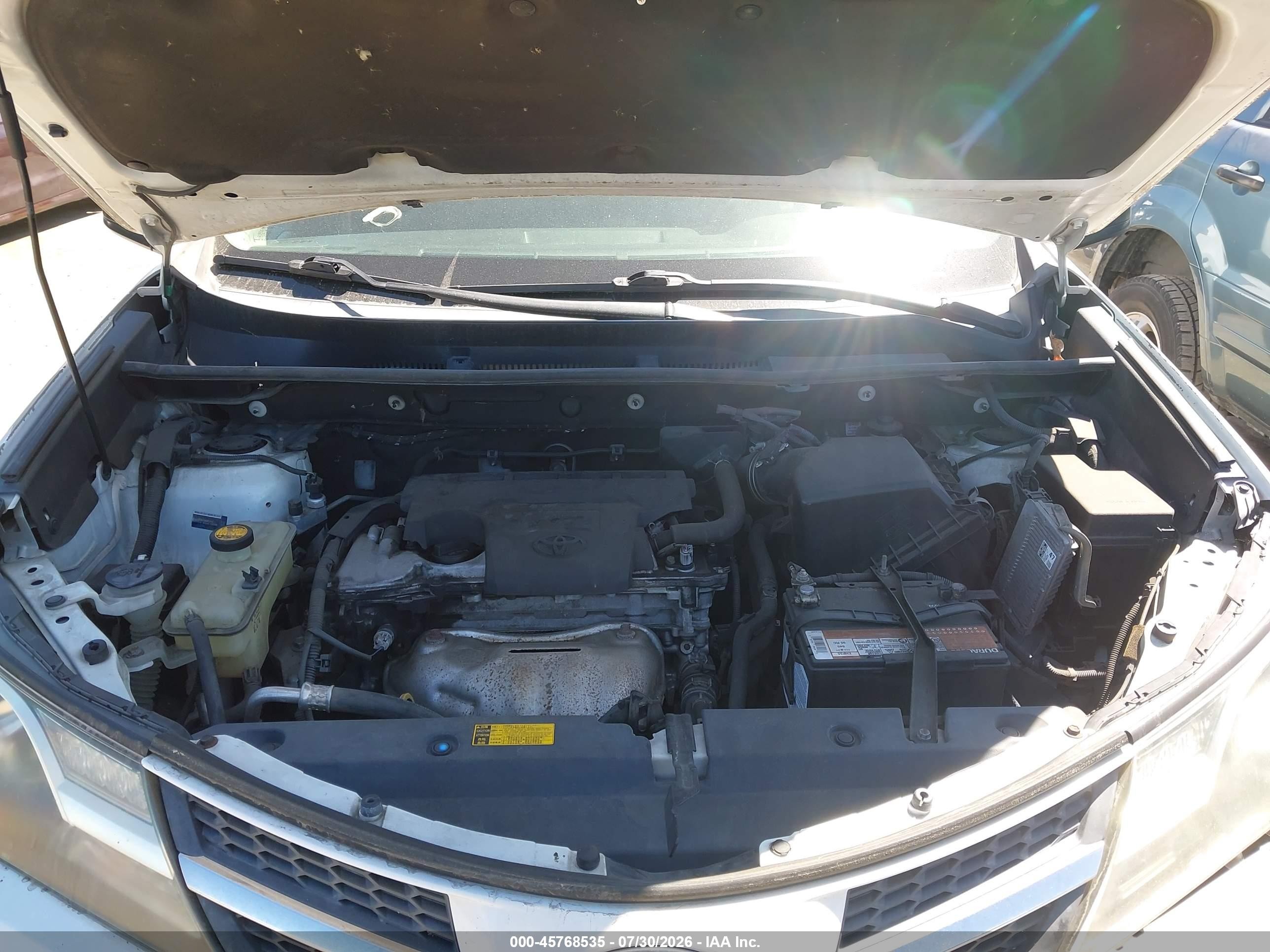 2015 Toyota Rav4 Le Белый vin: 2T3BFREV2FW361783