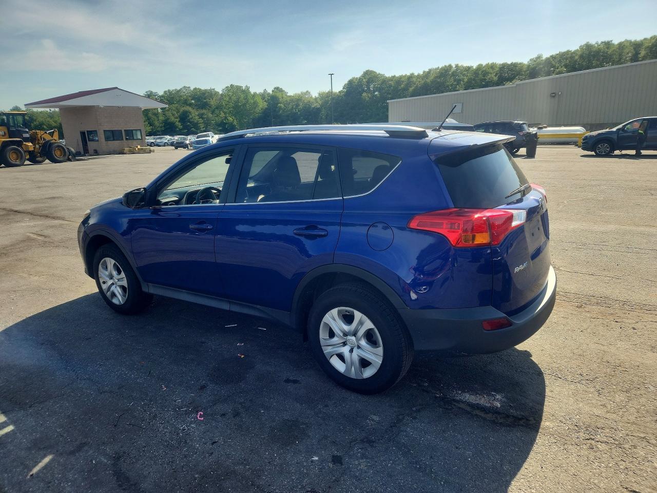 2015 Toyota Rav4 Le Blue vin: 2T3BFREV2FW371939