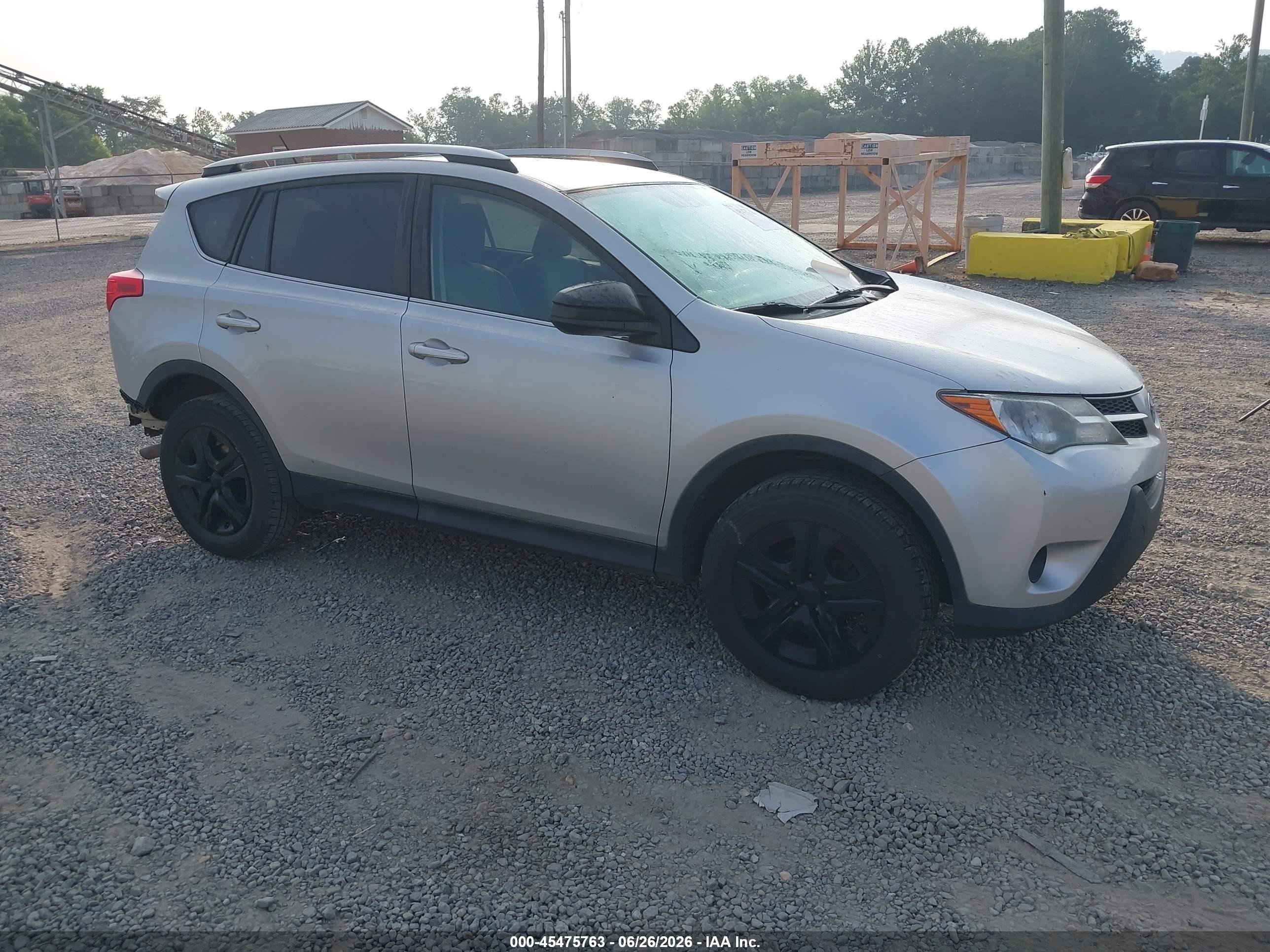 2015 Toyota Rav4 Le Silver vin: 2T3BFREV2FW398946