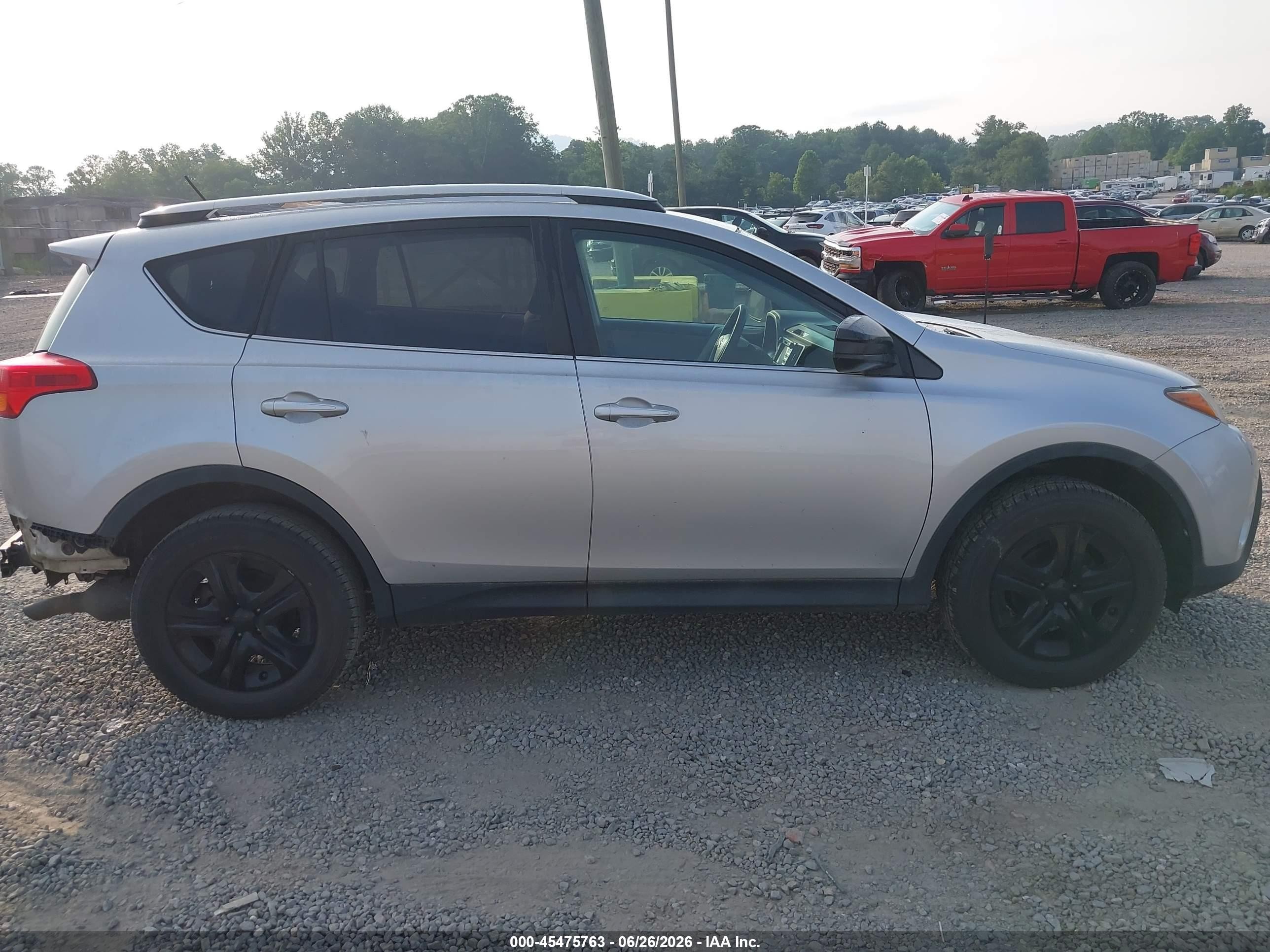 2015 Toyota Rav4 Le Silver vin: 2T3BFREV2FW398946