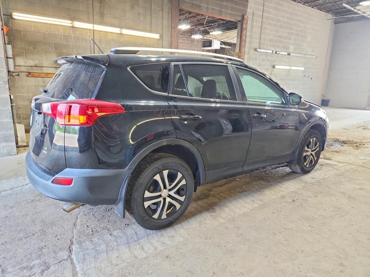 2015 Toyota Rav4 Le Черный vin: 2T3BFREV2FW406804
