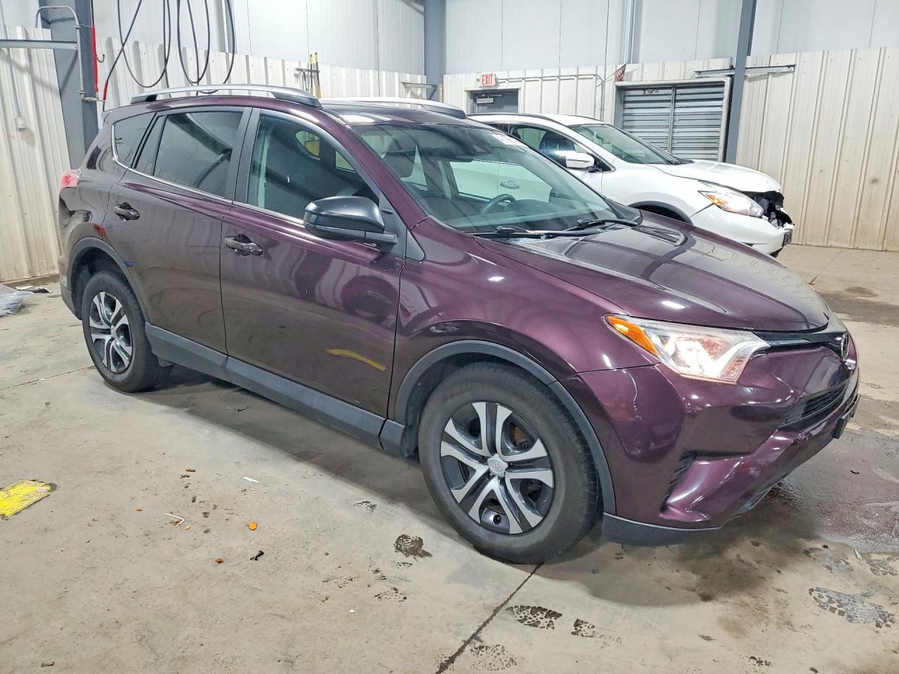 2017 Toyota Rav4 Le Purple vin: 2T3BFREV2HW637222