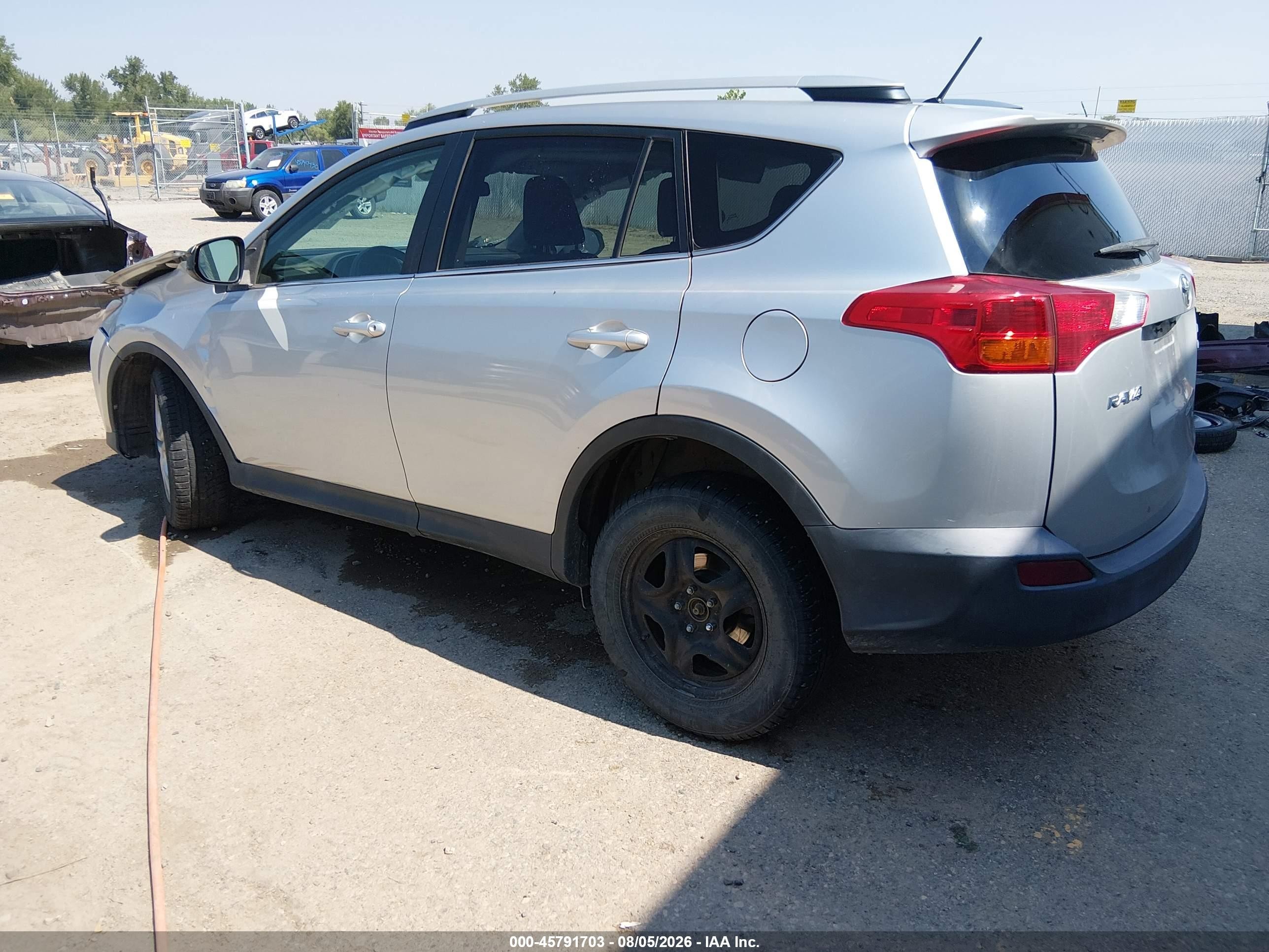 2013 Toyota Rav4 Le Silver vin: 2T3BFREV3DW017585