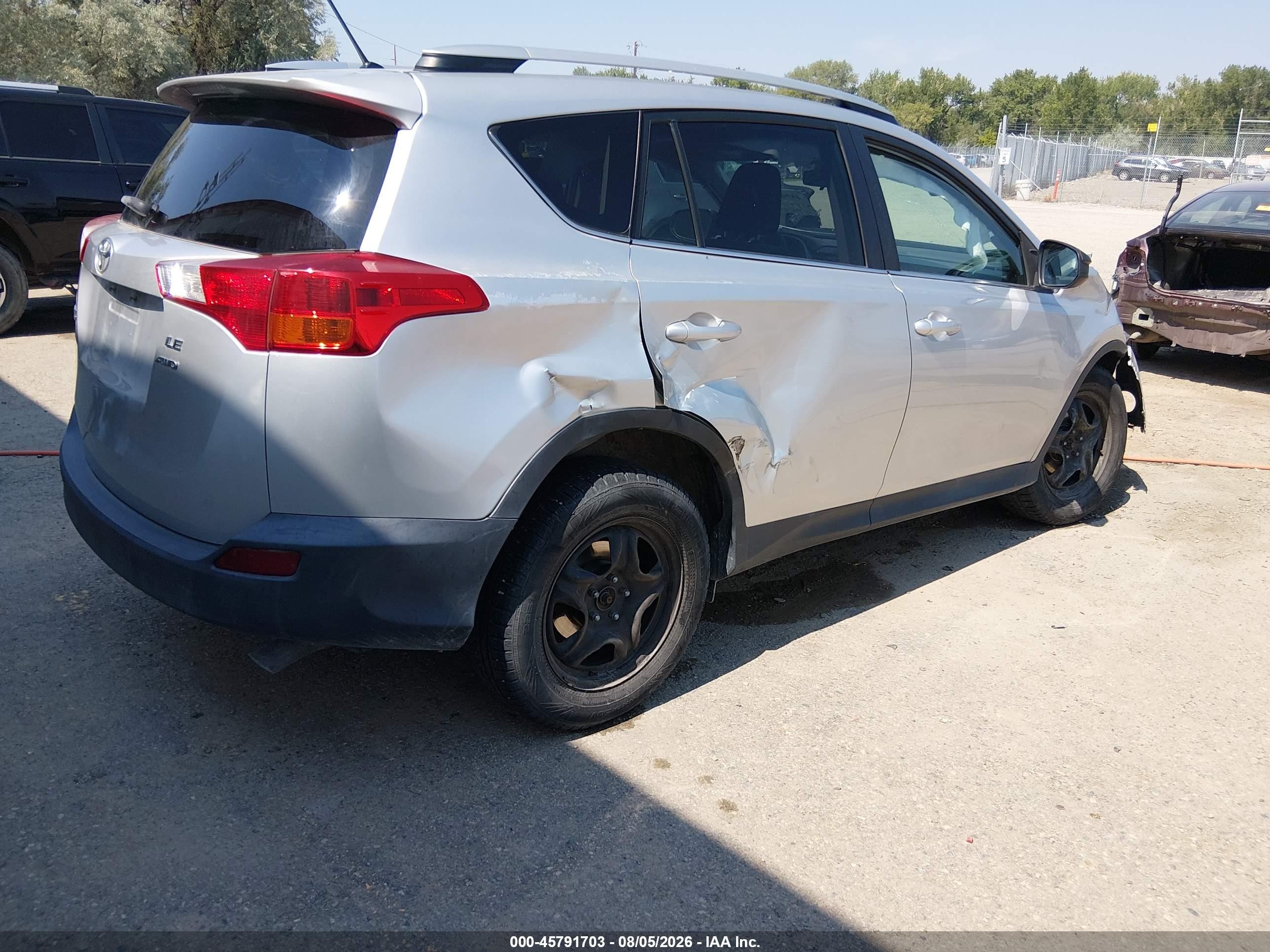 2013 Toyota Rav4 Le Silver vin: 2T3BFREV3DW017585