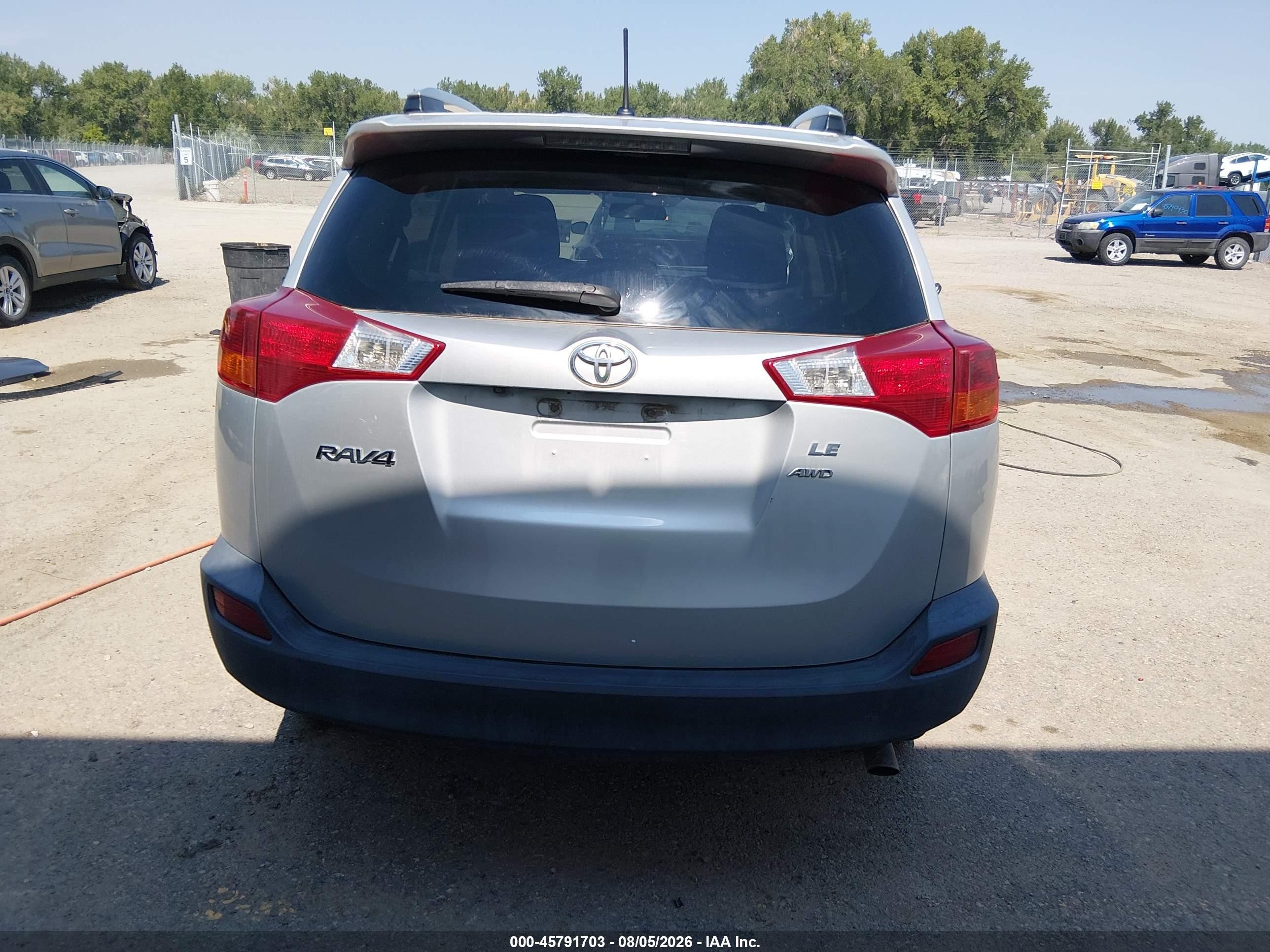 2013 Toyota Rav4 Le Silver vin: 2T3BFREV3DW017585