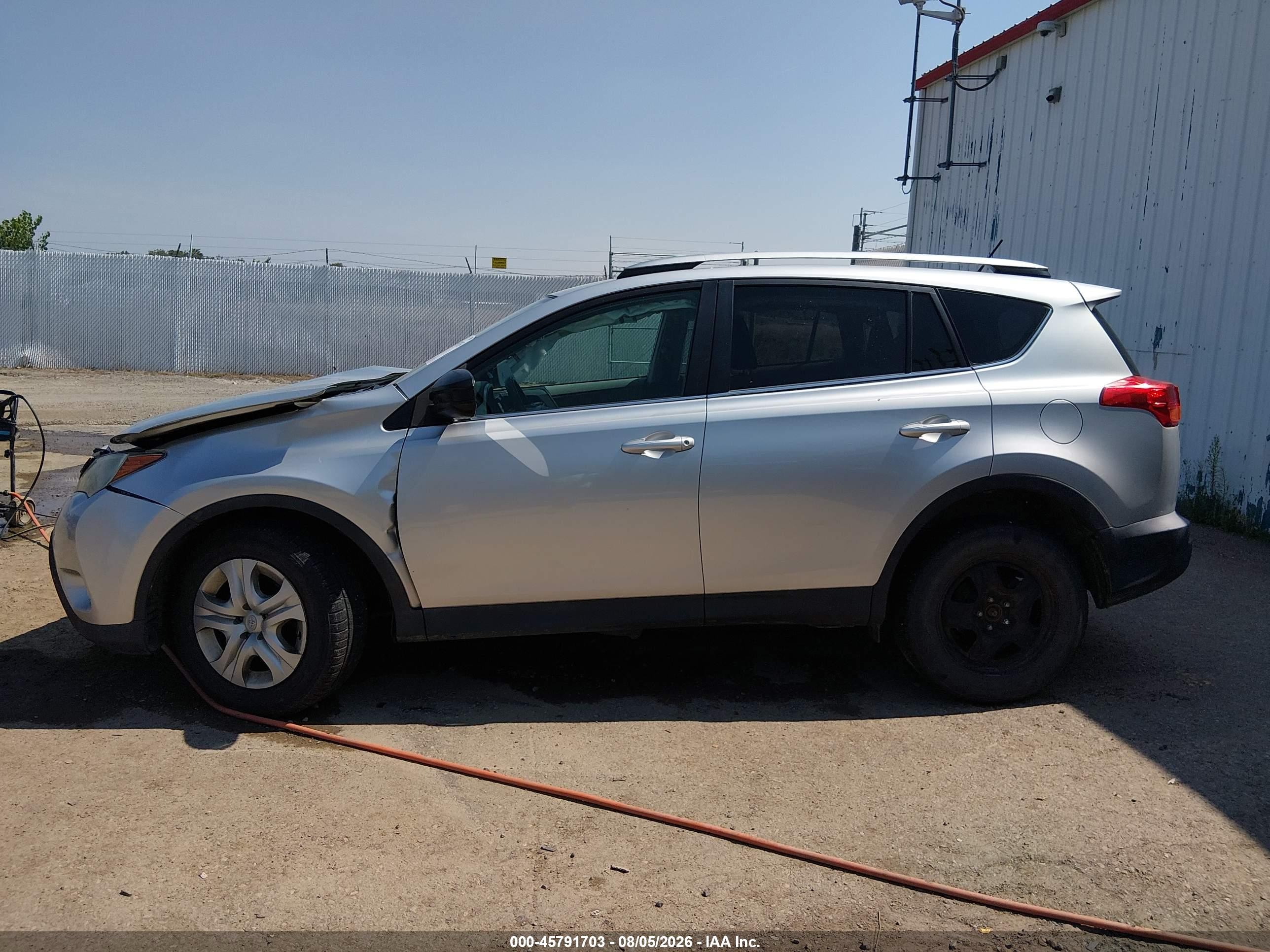 2013 Toyota Rav4 Le Silver vin: 2T3BFREV3DW017585