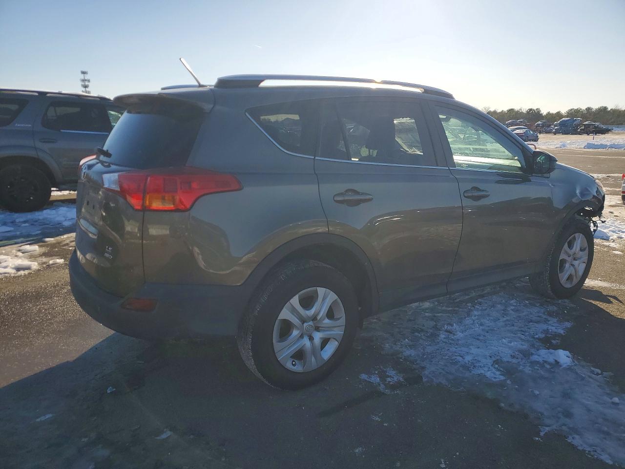 2013 Toyota Rav4 Le Brown vin: 2T3BFREV3DW037545