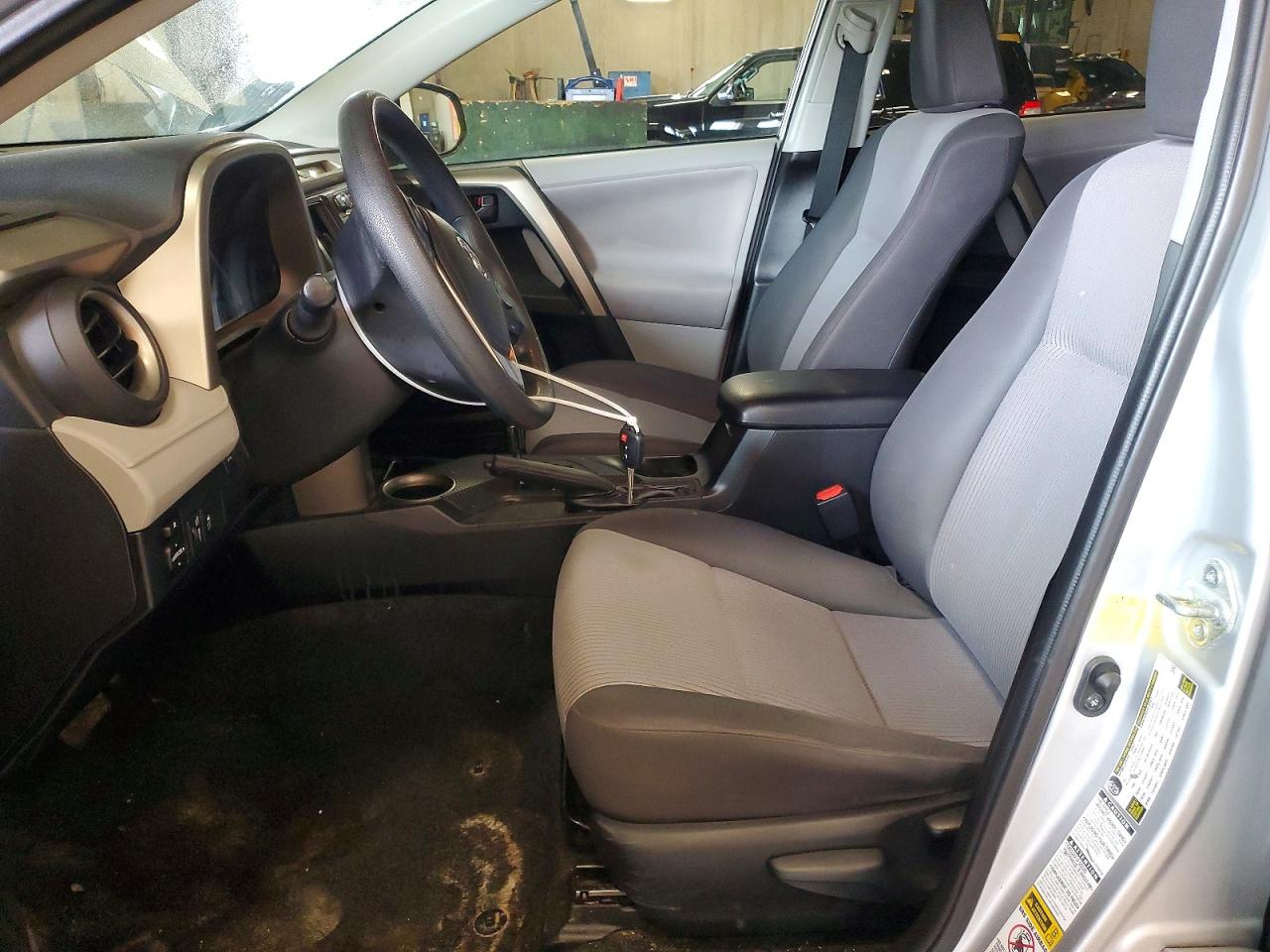 2013 Toyota Rav4 Le Silver vin: 2T3BFREV3DW057732