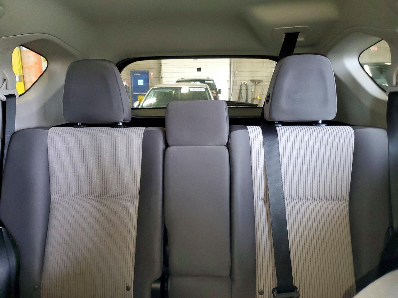 2013 Toyota Rav4 Le Silver vin: 2T3BFREV3DW057732
