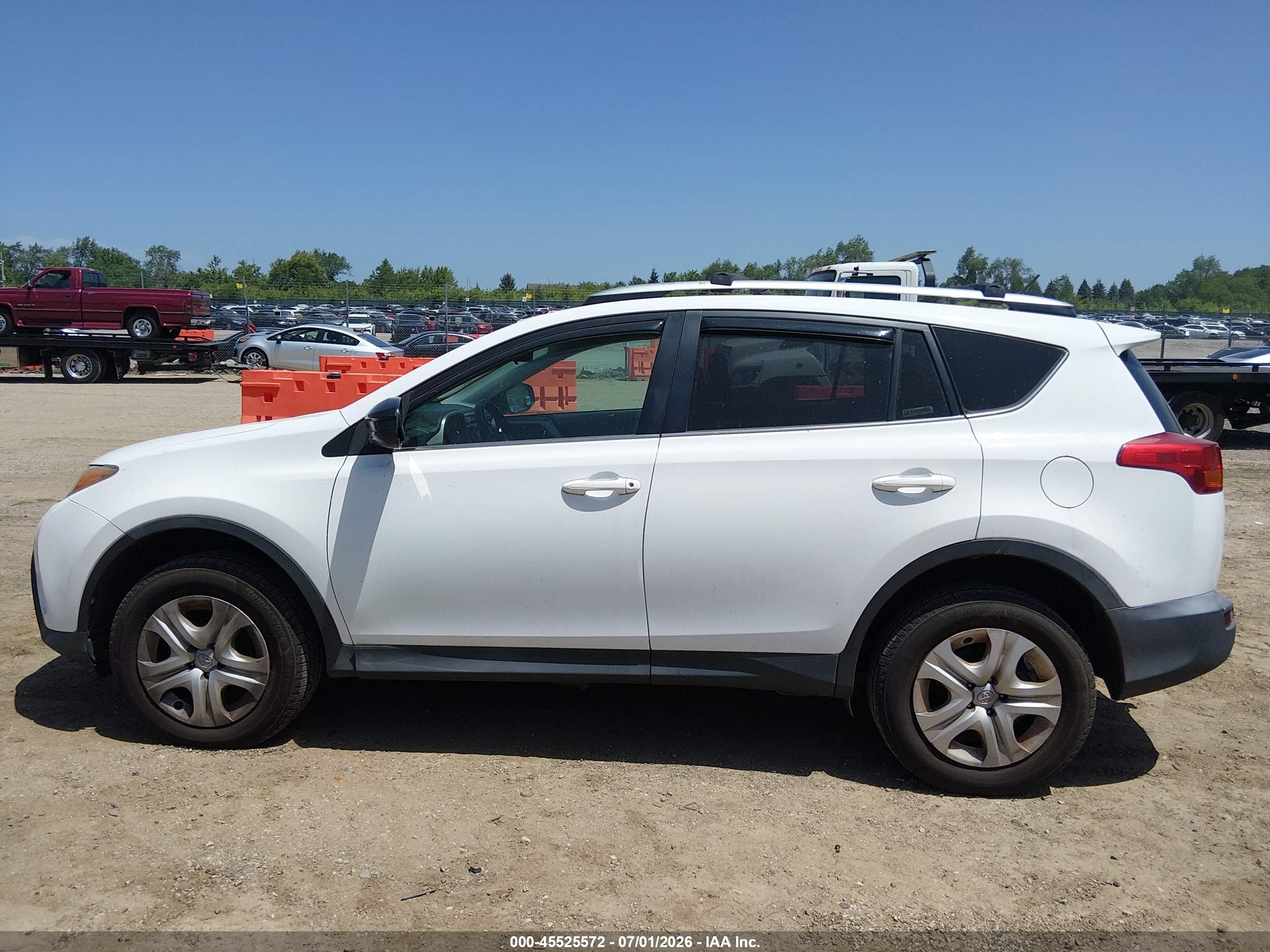 2013 Toyota Rav4 Le White vin: 2T3BFREV3DW058783