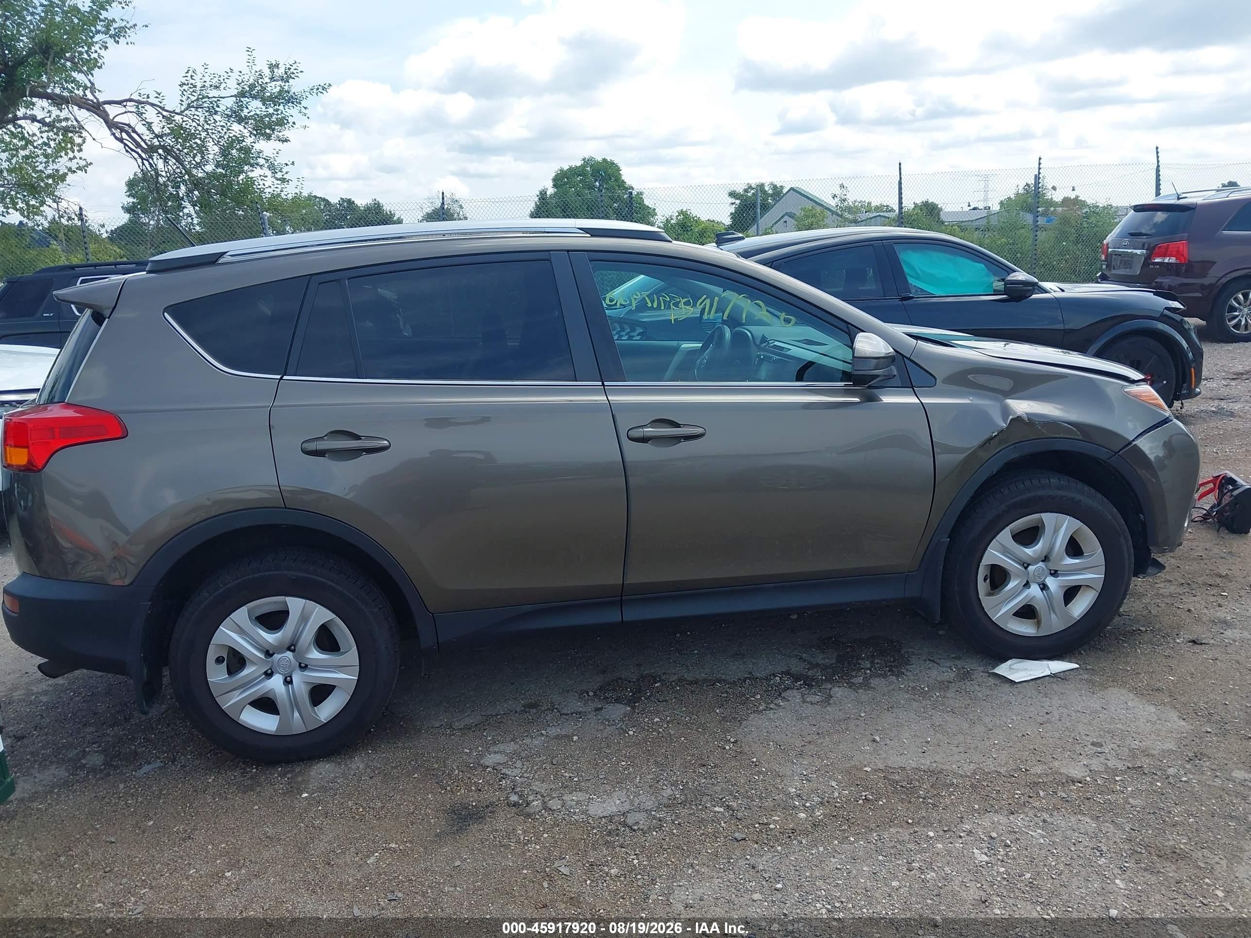 2014 Toyota Rav4 Le Brown vin: 2T3BFREV3EW145715