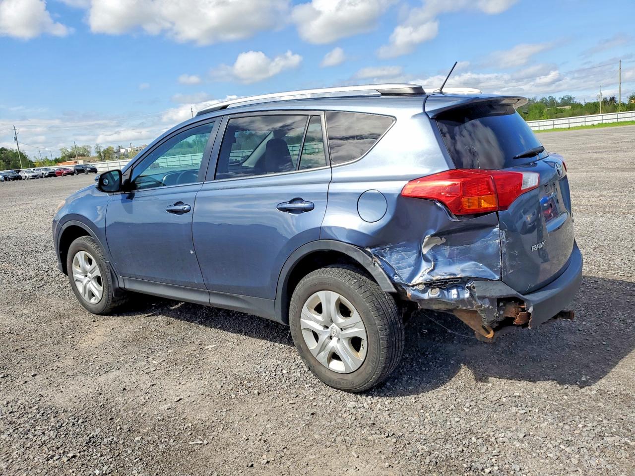 2014 Toyota Rav4 Le Blue vin: 2T3BFREV3EW190881