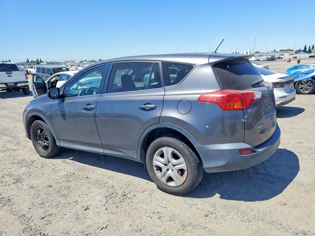 2014 Toyota Rav4 Le Silver vin: 2T3BFREV3EW217562