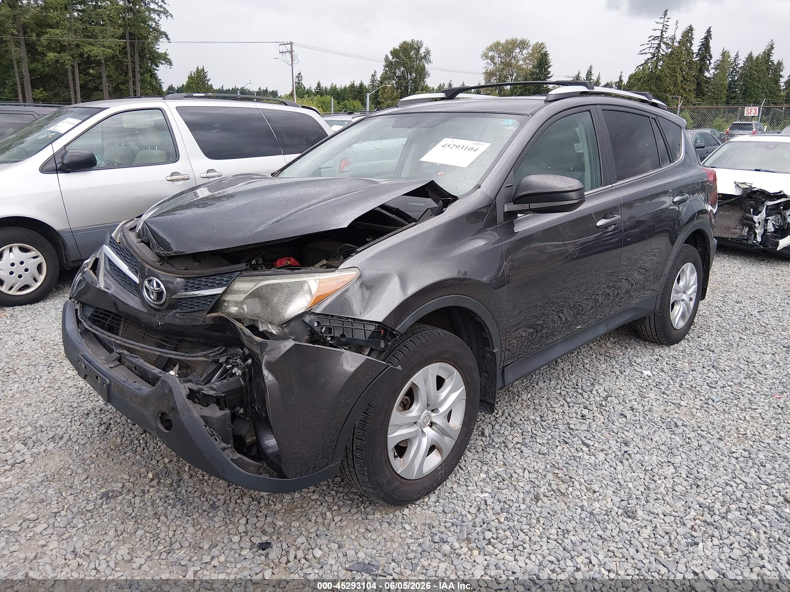 2015 Toyota Rav4 Le Gray vin: 2T3BFREV3FW264432