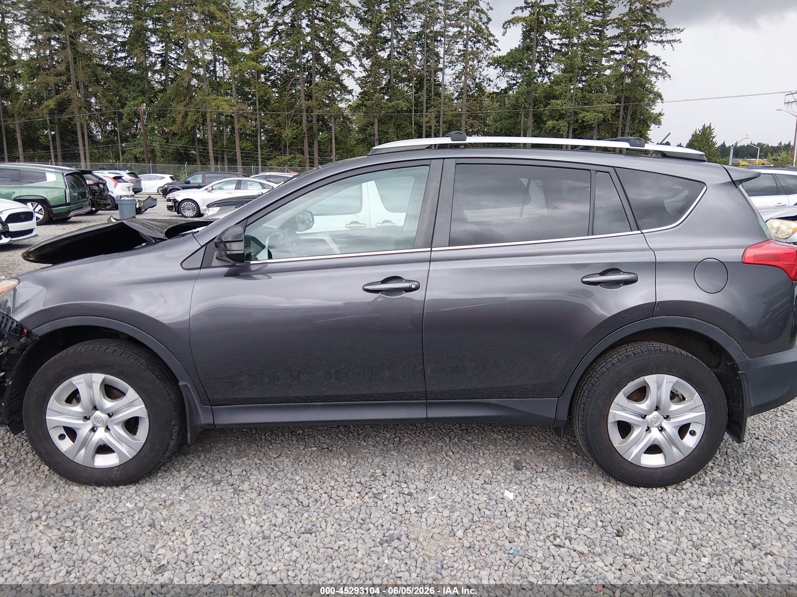 2015 Toyota Rav4 Le Gray vin: 2T3BFREV3FW264432