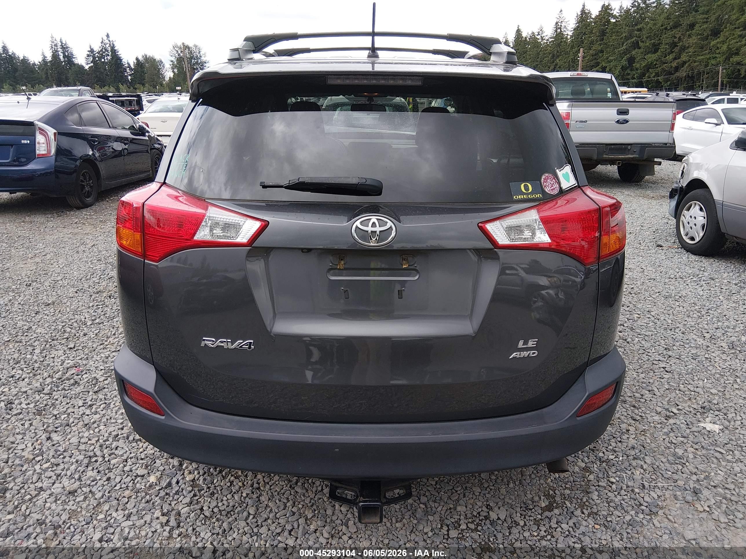 2015 Toyota Rav4 Le Gray vin: 2T3BFREV3FW264432