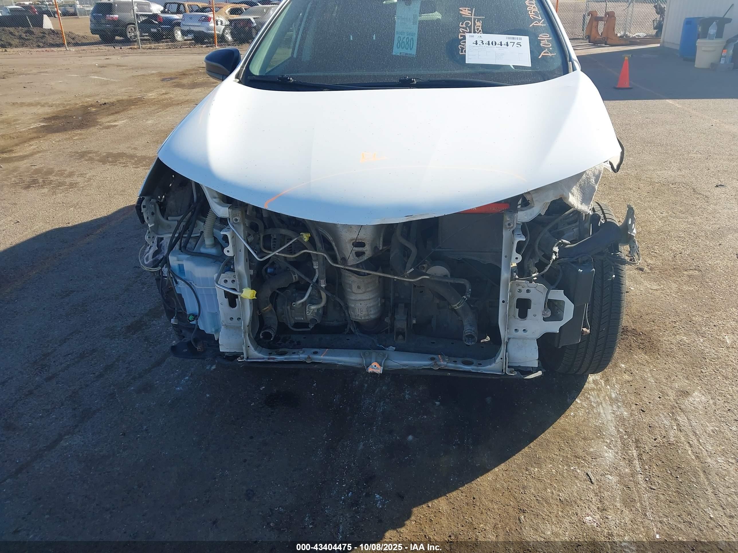 2015 Toyota Rav4 Le White vin: 2T3BFREV3FW276421