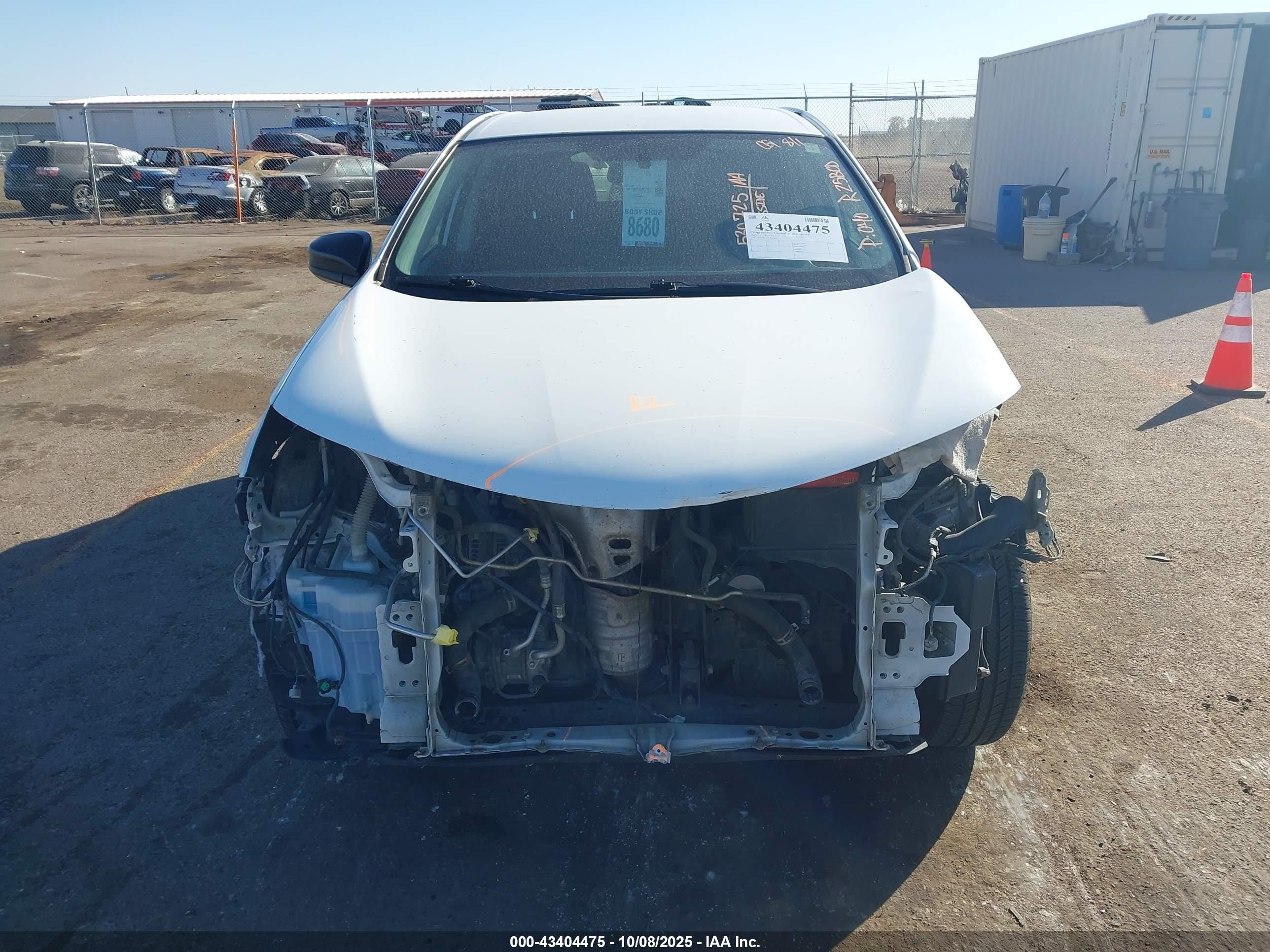 2015 Toyota Rav4 Le White vin: 2T3BFREV3FW276421