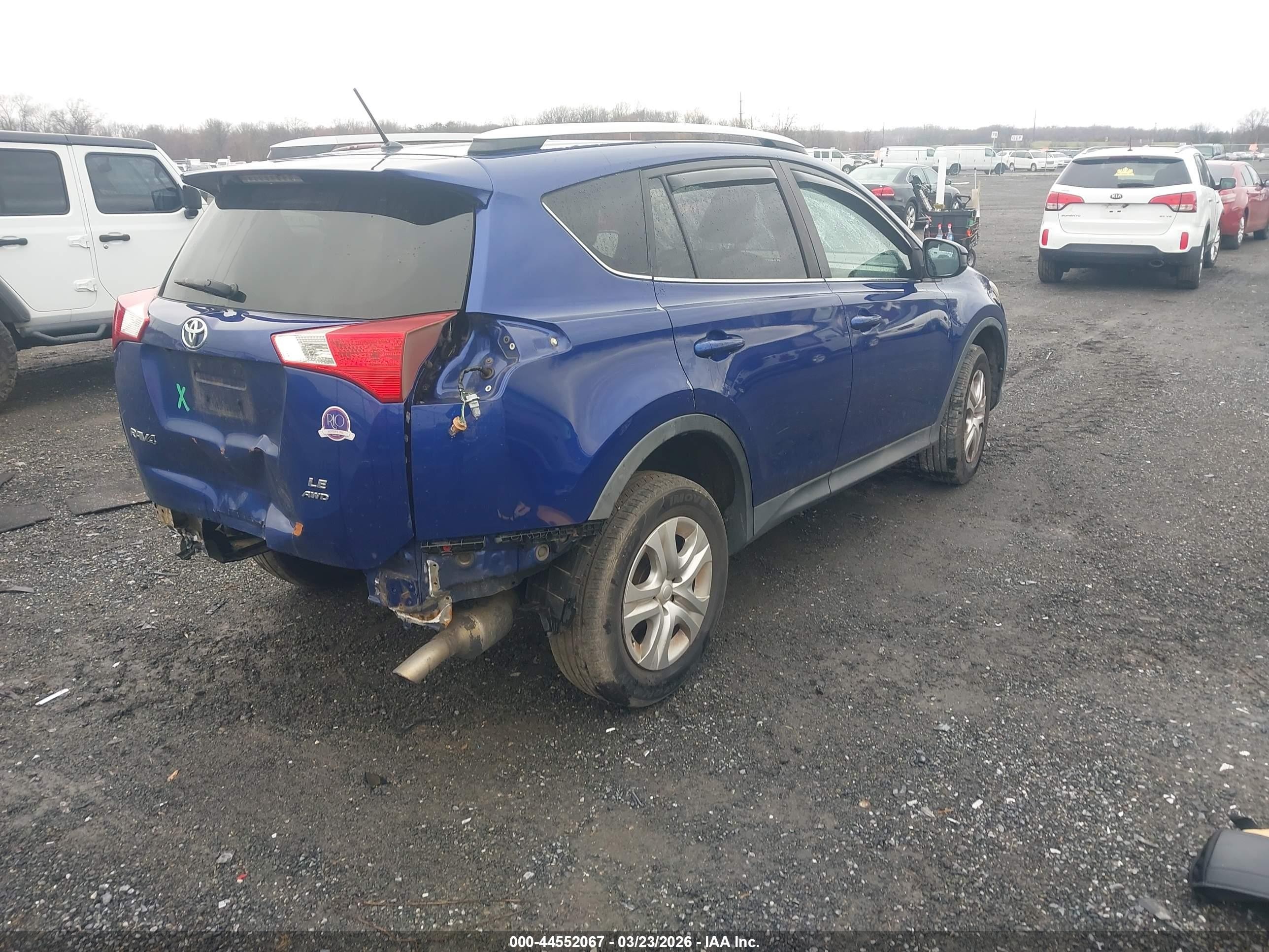 2015 Toyota Rav4 Le Синий vin: 2T3BFREV3FW310034
