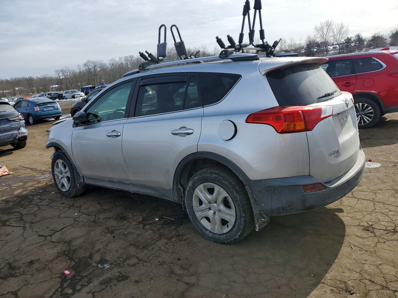 2015 Toyota Rav4 Le Серебряный vin: 2T3BFREV3FW326914