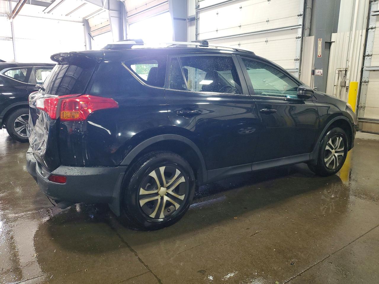 2015 Toyota Rav4 Le Black vin: 2T3BFREV3FW335516