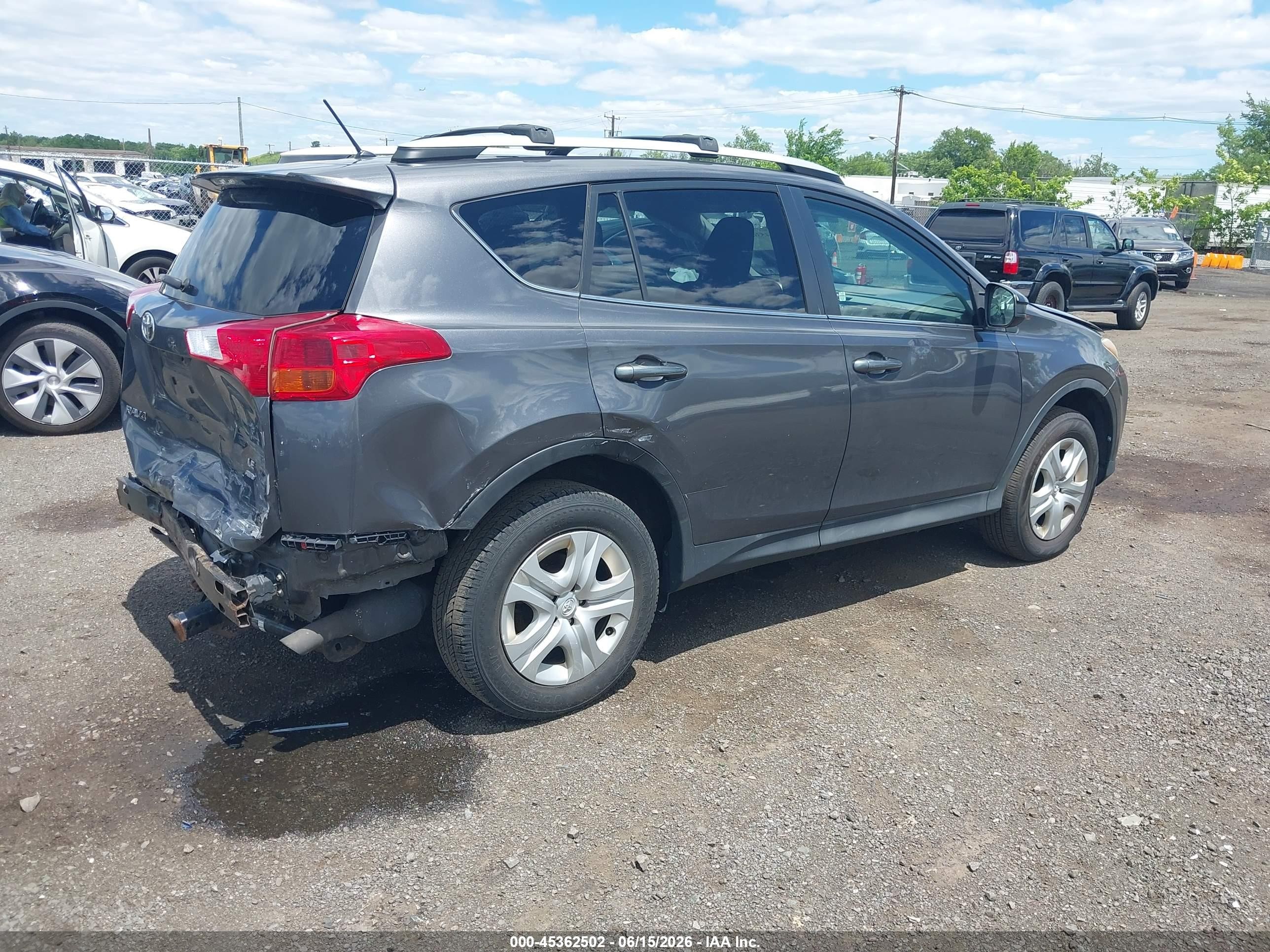 2013 Toyota Rav4 Le Gray vin: 2T3BFREV4DW018521