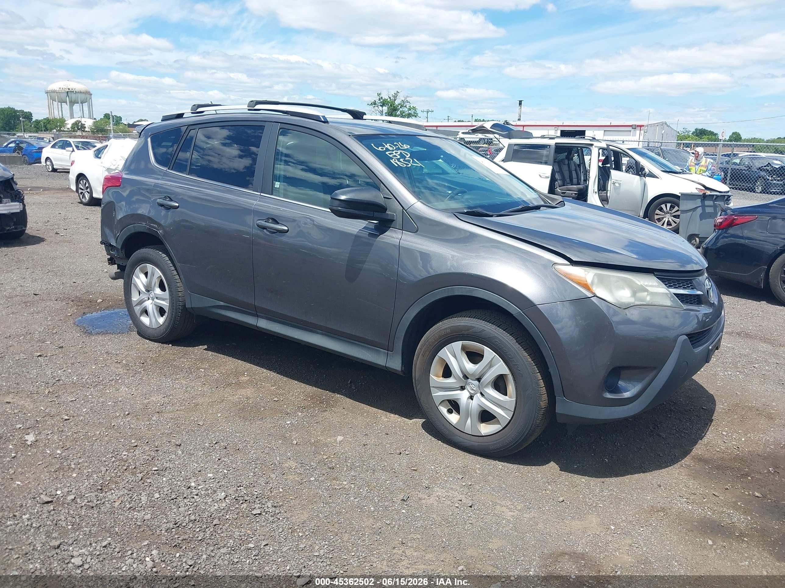 2013 Toyota Rav4 Le Gray vin: 2T3BFREV4DW018521
