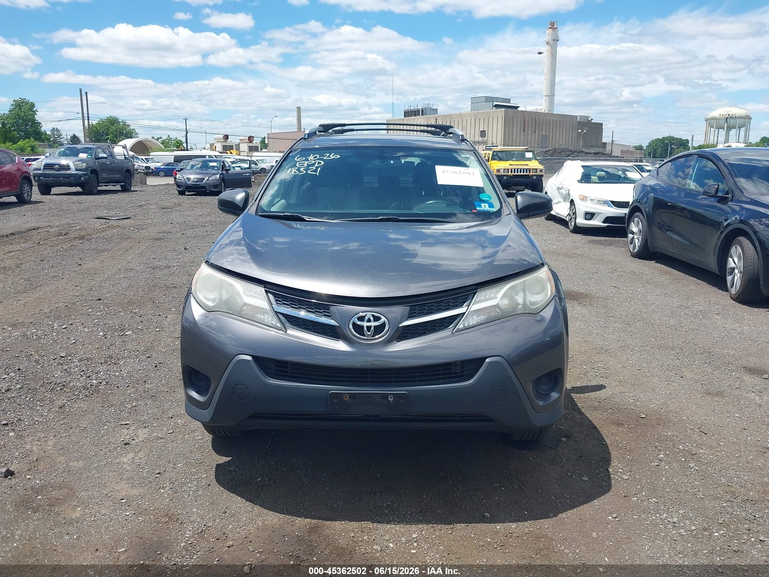 2013 Toyota Rav4 Le Gray vin: 2T3BFREV4DW018521
