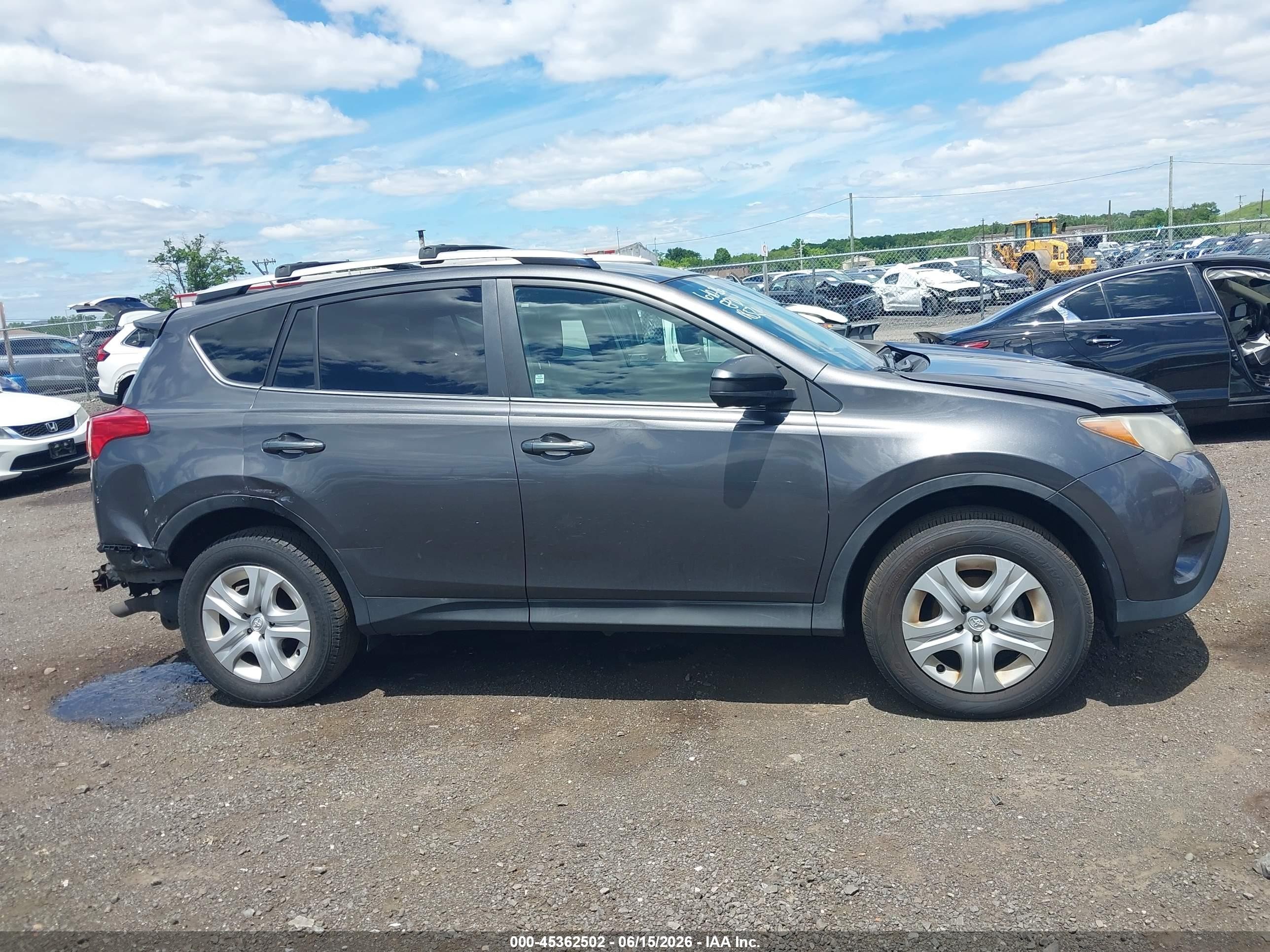 2013 Toyota Rav4 Le Gray vin: 2T3BFREV4DW018521