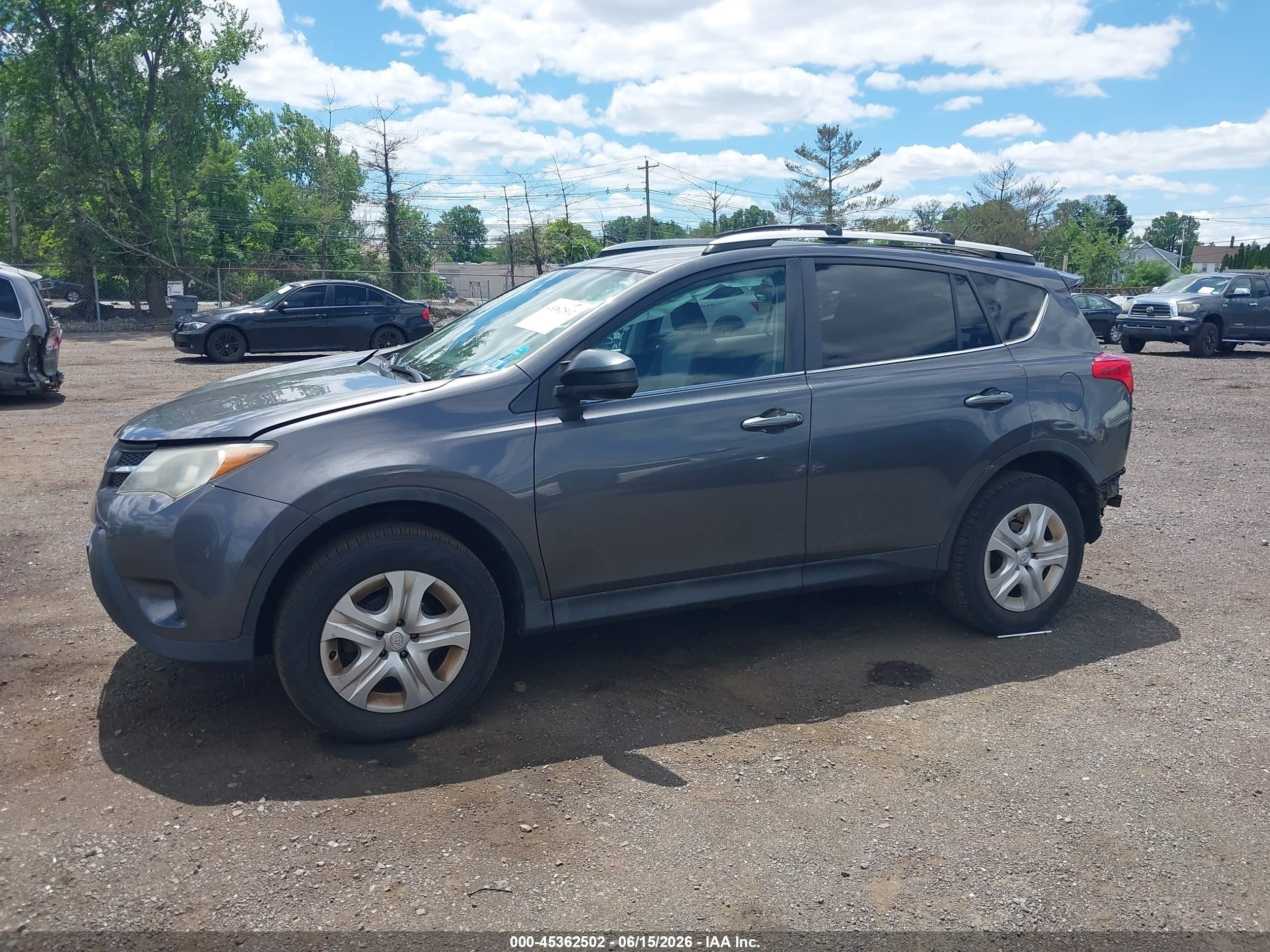 2013 Toyota Rav4 Le Gray vin: 2T3BFREV4DW018521