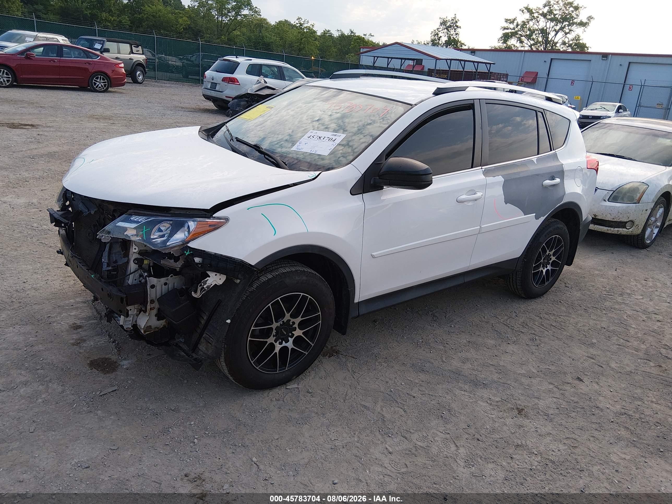 2013 Toyota Rav4 Le White vin: 2T3BFREV4DW022746