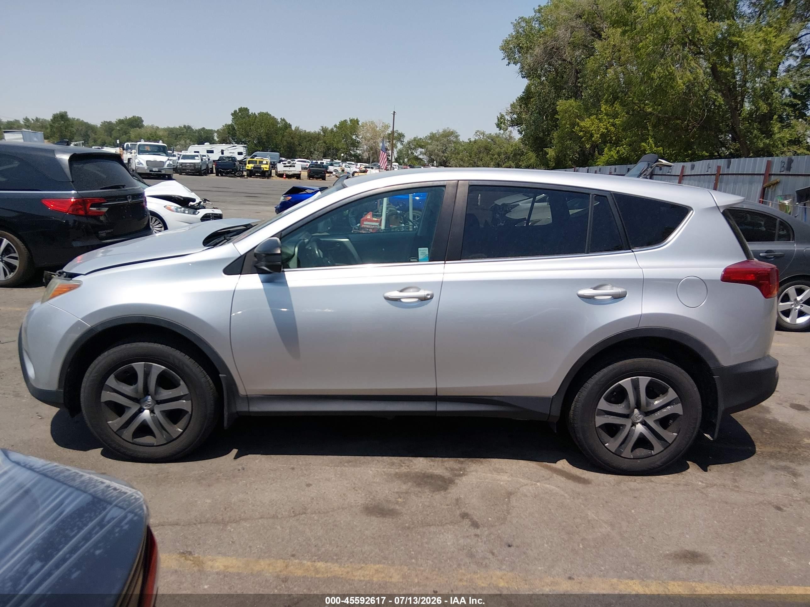 2013 Toyota Rav4 Le Silver vin: 2T3BFREV4DW030278