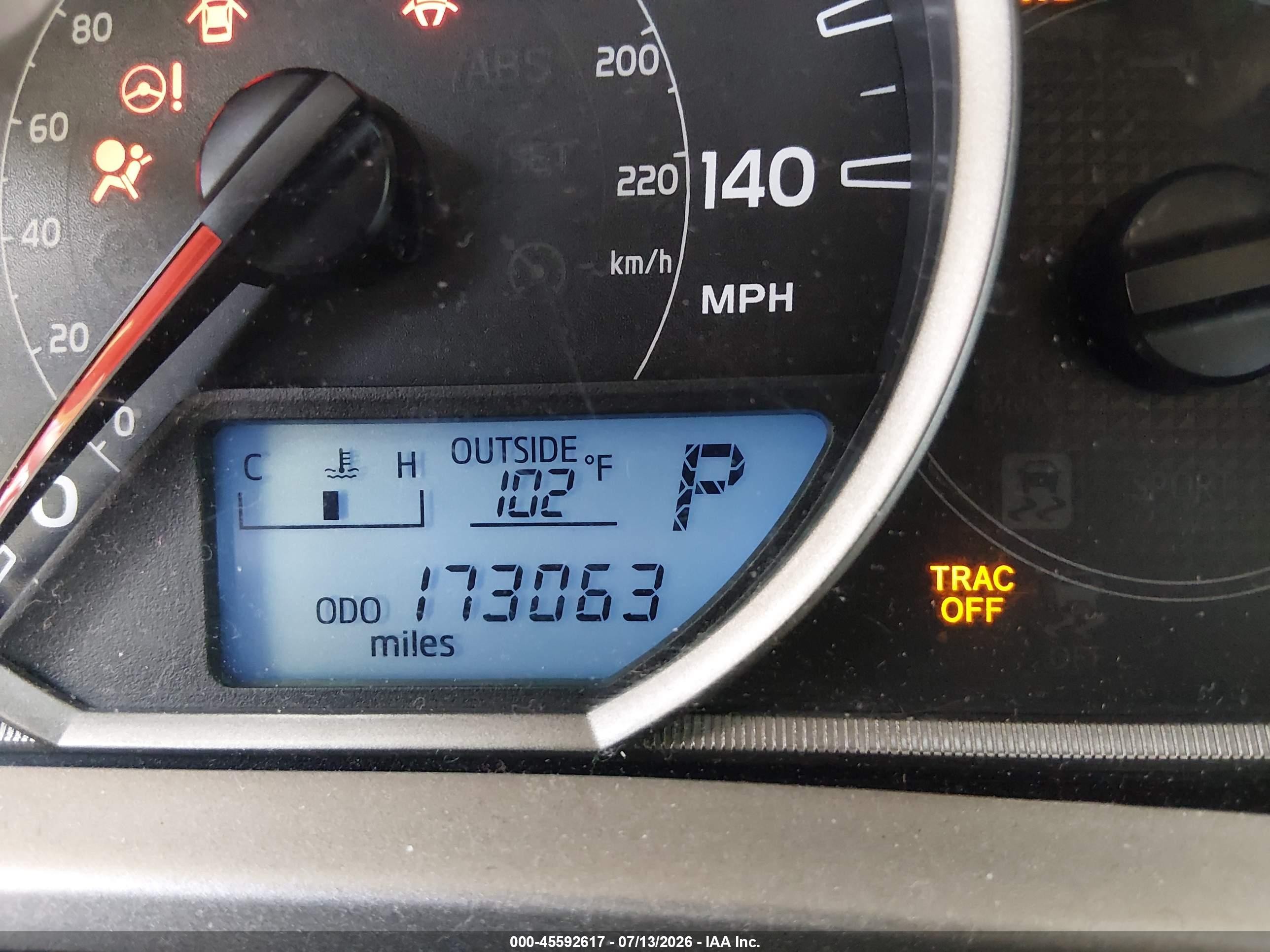 2013 Toyota Rav4 Le Silver vin: 2T3BFREV4DW030278