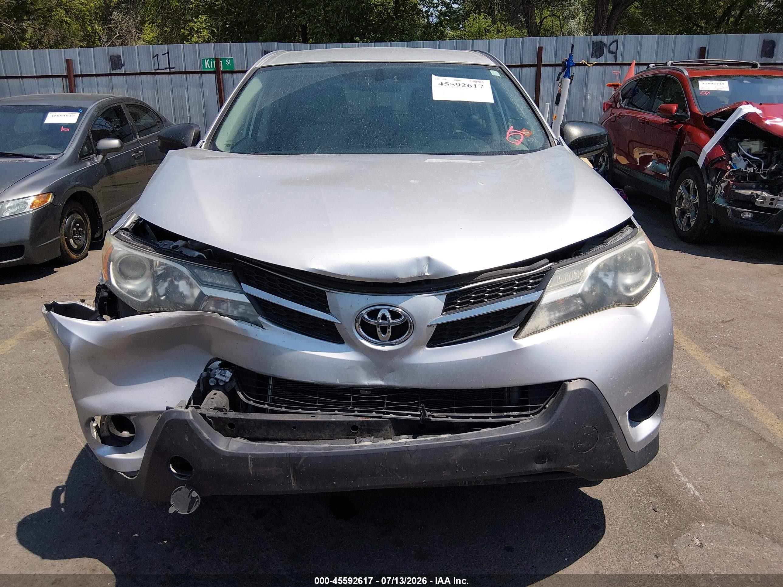 2013 Toyota Rav4 Le Silver vin: 2T3BFREV4DW030278