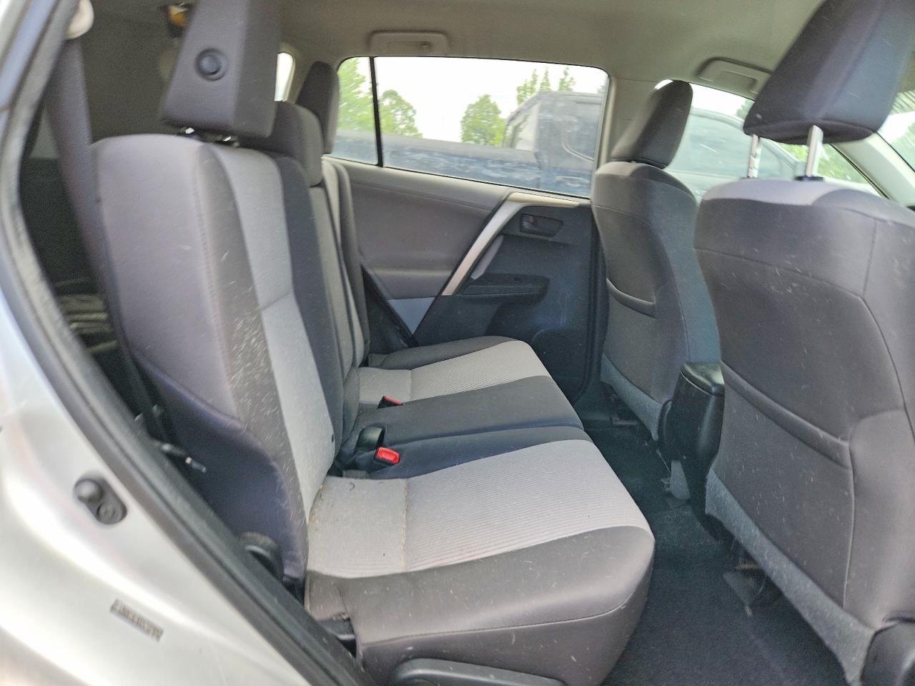 2013 Toyota Rav4 Le Silver vin: 2T3BFREV4DW056170