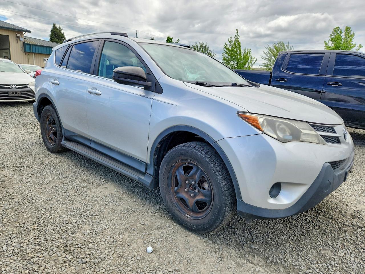 2013 Toyota Rav4 Le Silver vin: 2T3BFREV4DW056170