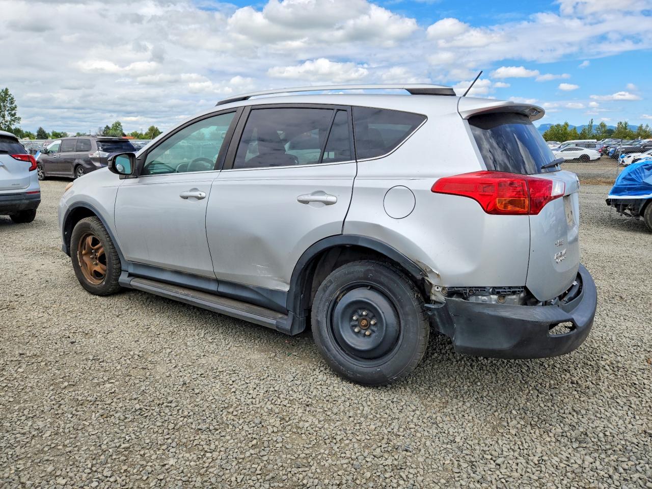 2013 Toyota Rav4 Le Silver vin: 2T3BFREV4DW056170