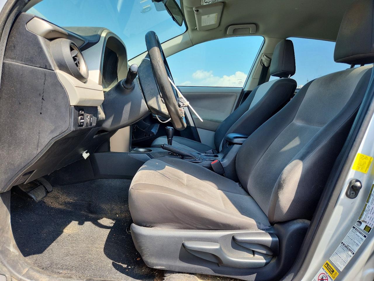 2013 Toyota Rav4 Le Silver vin: 2T3BFREV4DW065953