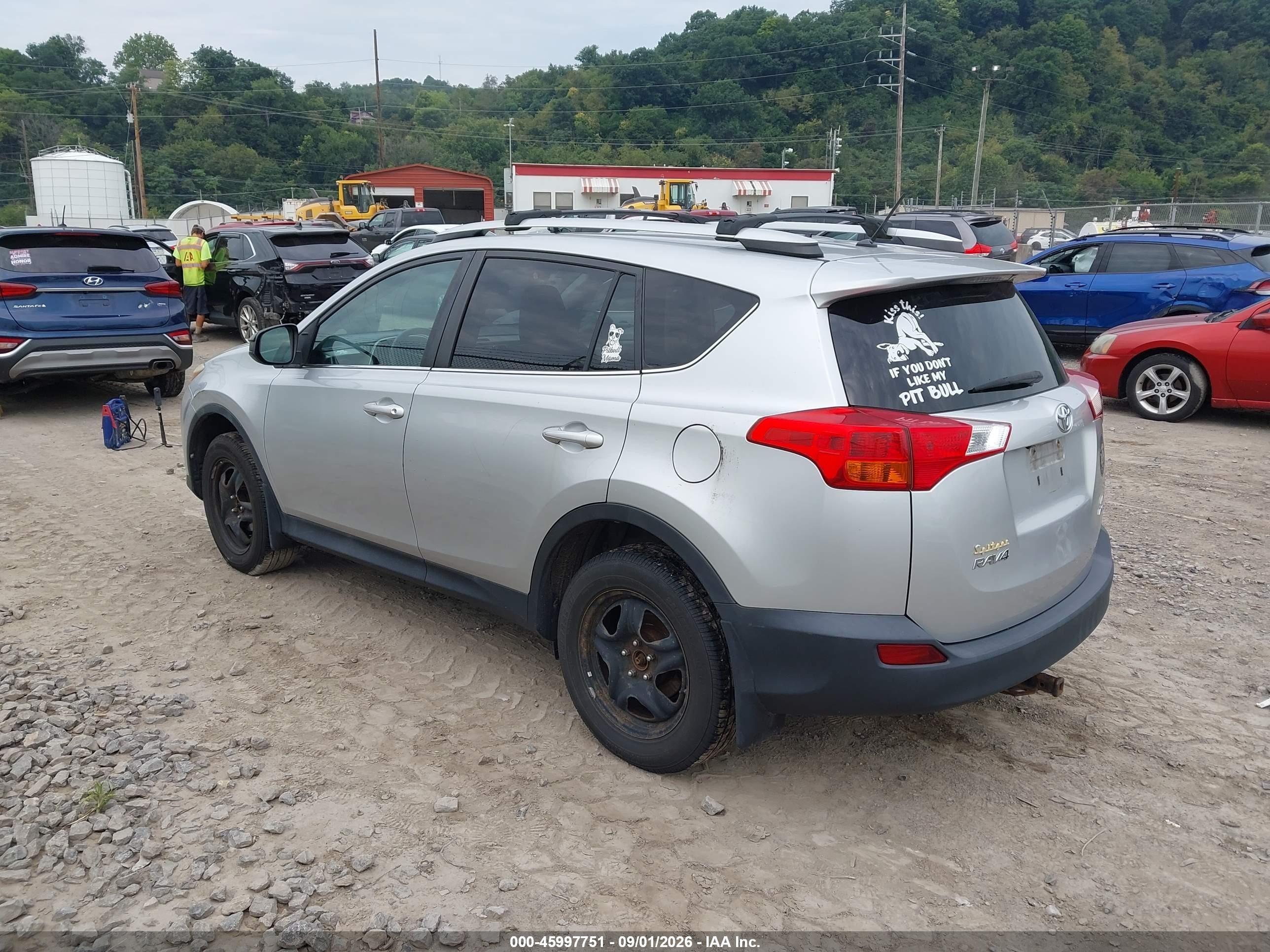2013 Toyota Rav4 Le Серебряный vin: 2T3BFREV4DW088651