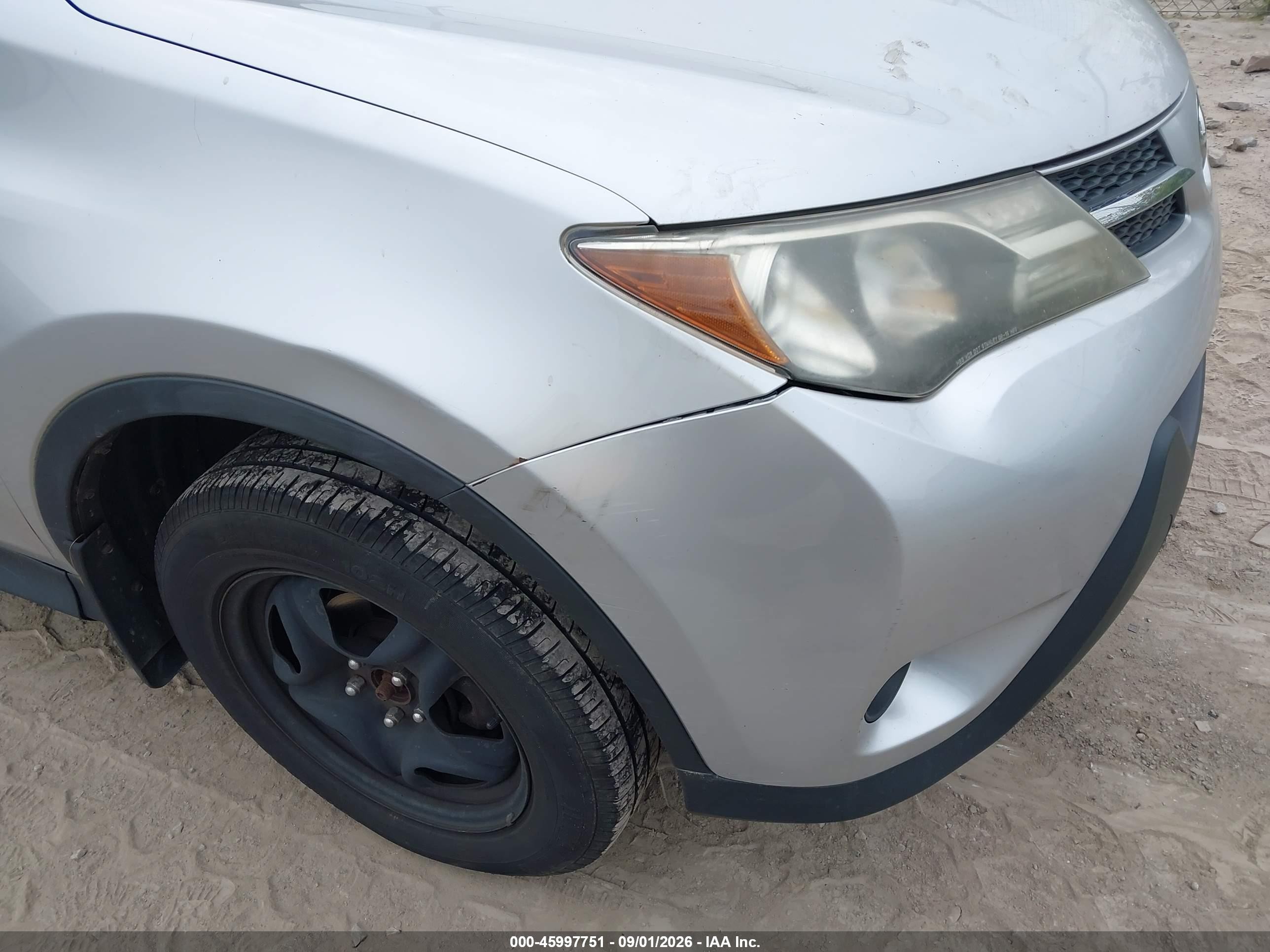 2013 Toyota Rav4 Le Серебряный vin: 2T3BFREV4DW088651
