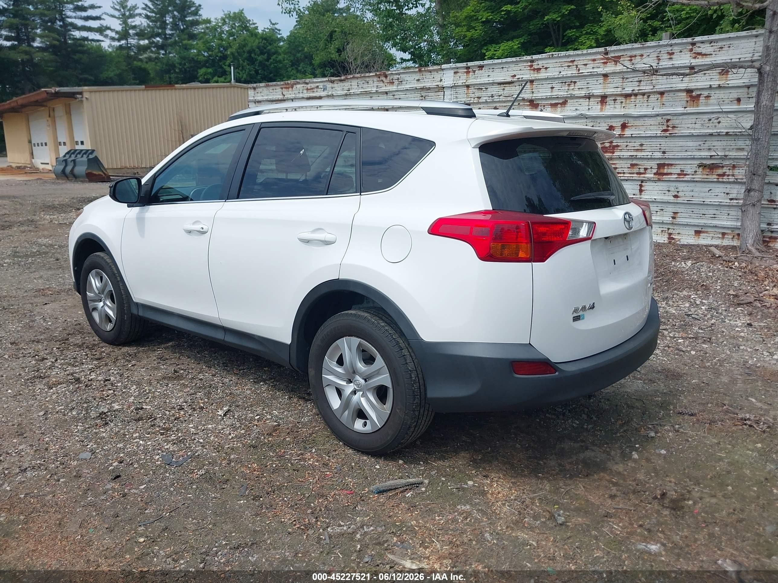 2013 Toyota Rav4 Le White vin: 2T3BFREV4DW114472